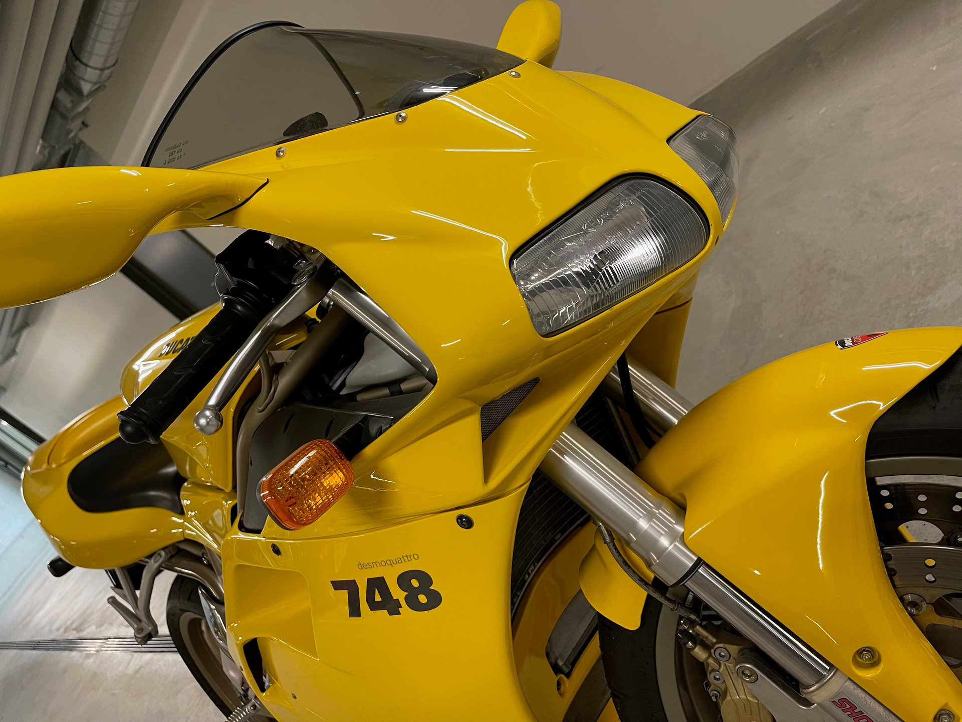 DUCATI 748 Biposto I.E.-image-1