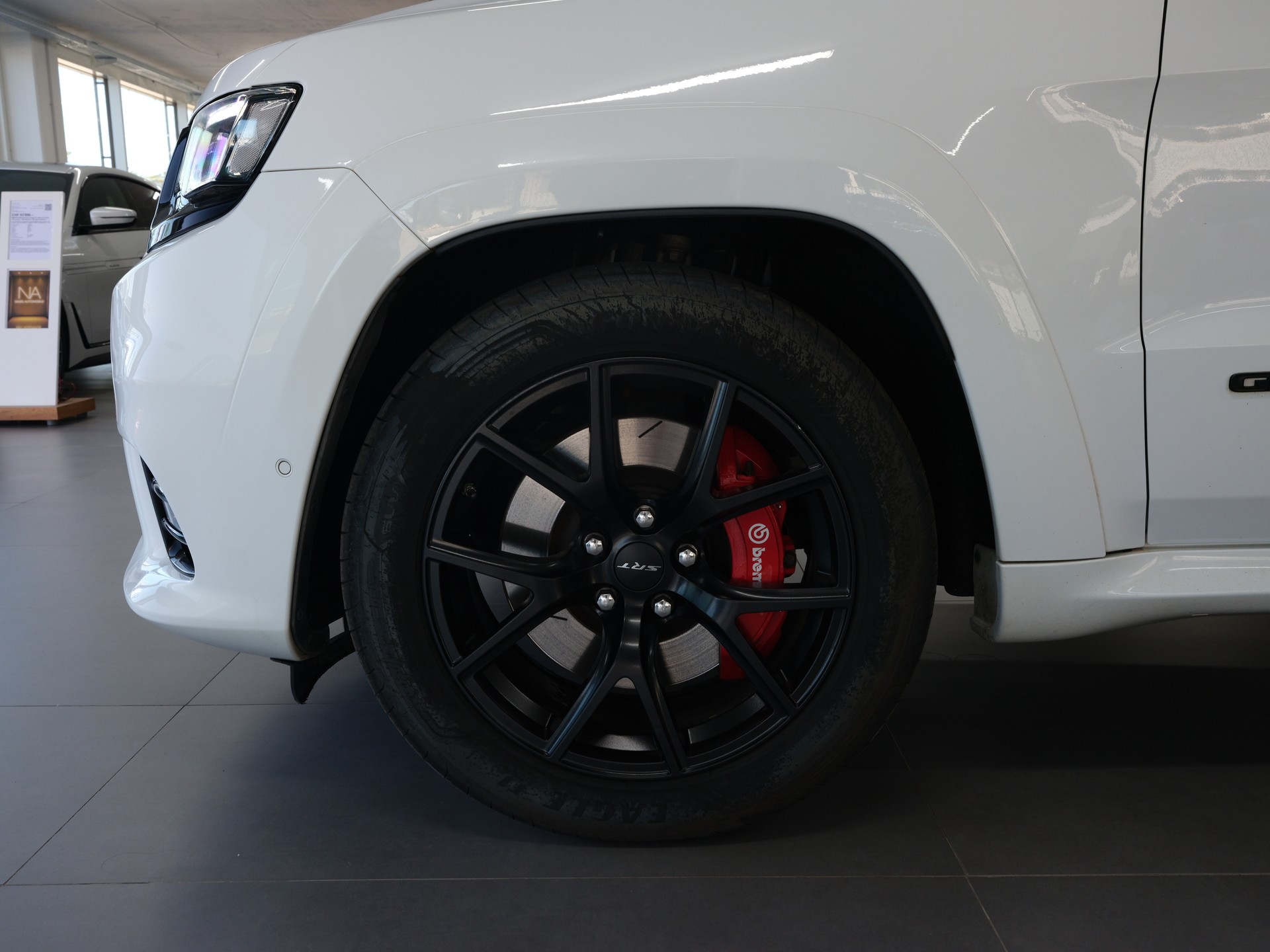 JEEP Grand Cherokee 6.4 V8 HEMI SRT8 Automatic *Sportabgassanlage* *Head up Display* *Carplay*-image-12