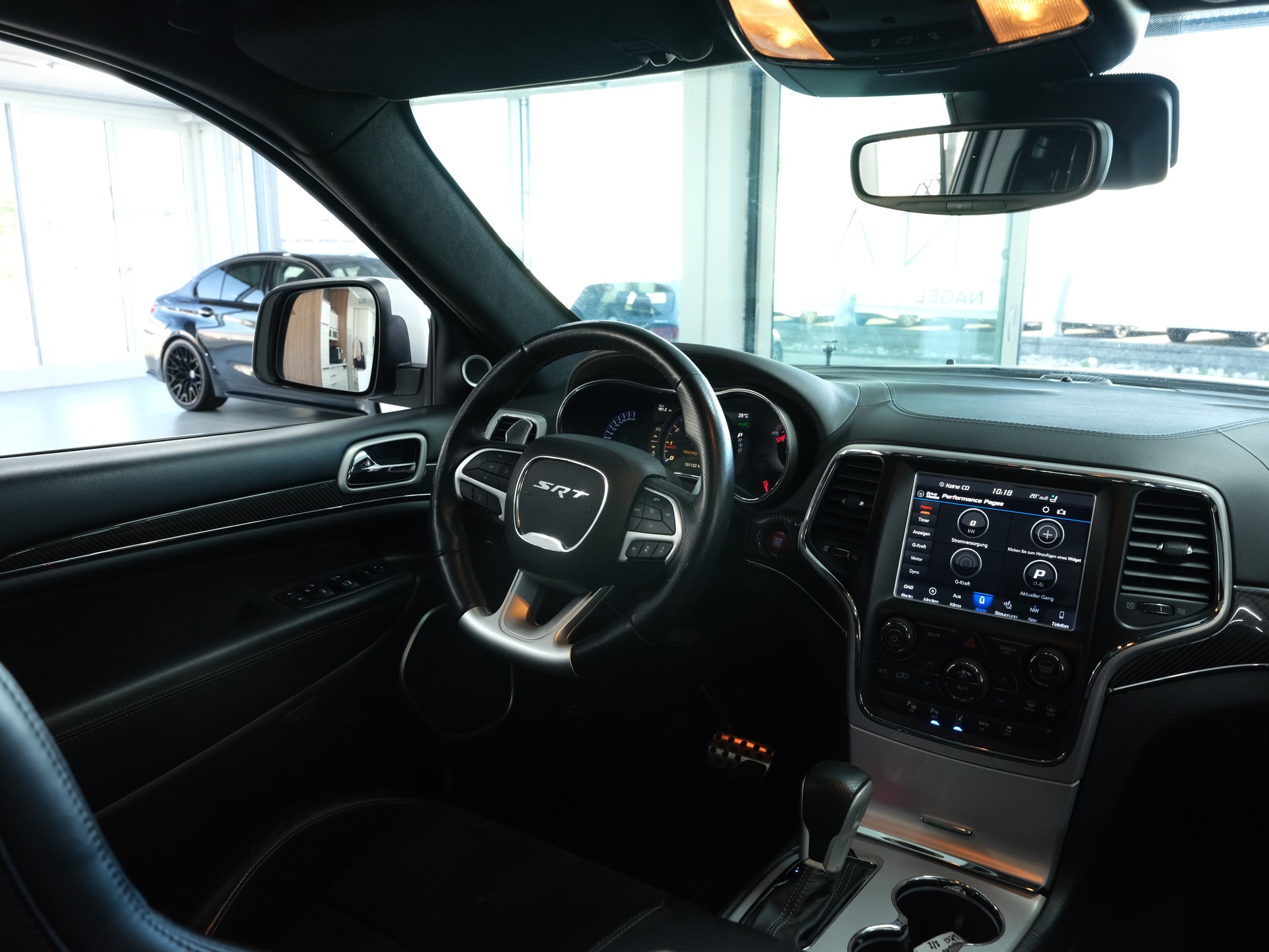 JEEP Grand Cherokee 6.4 V8 HEMI SRT8 Automatic *Sportabgassanlage* *Head up Display* *Carplay*-image-17