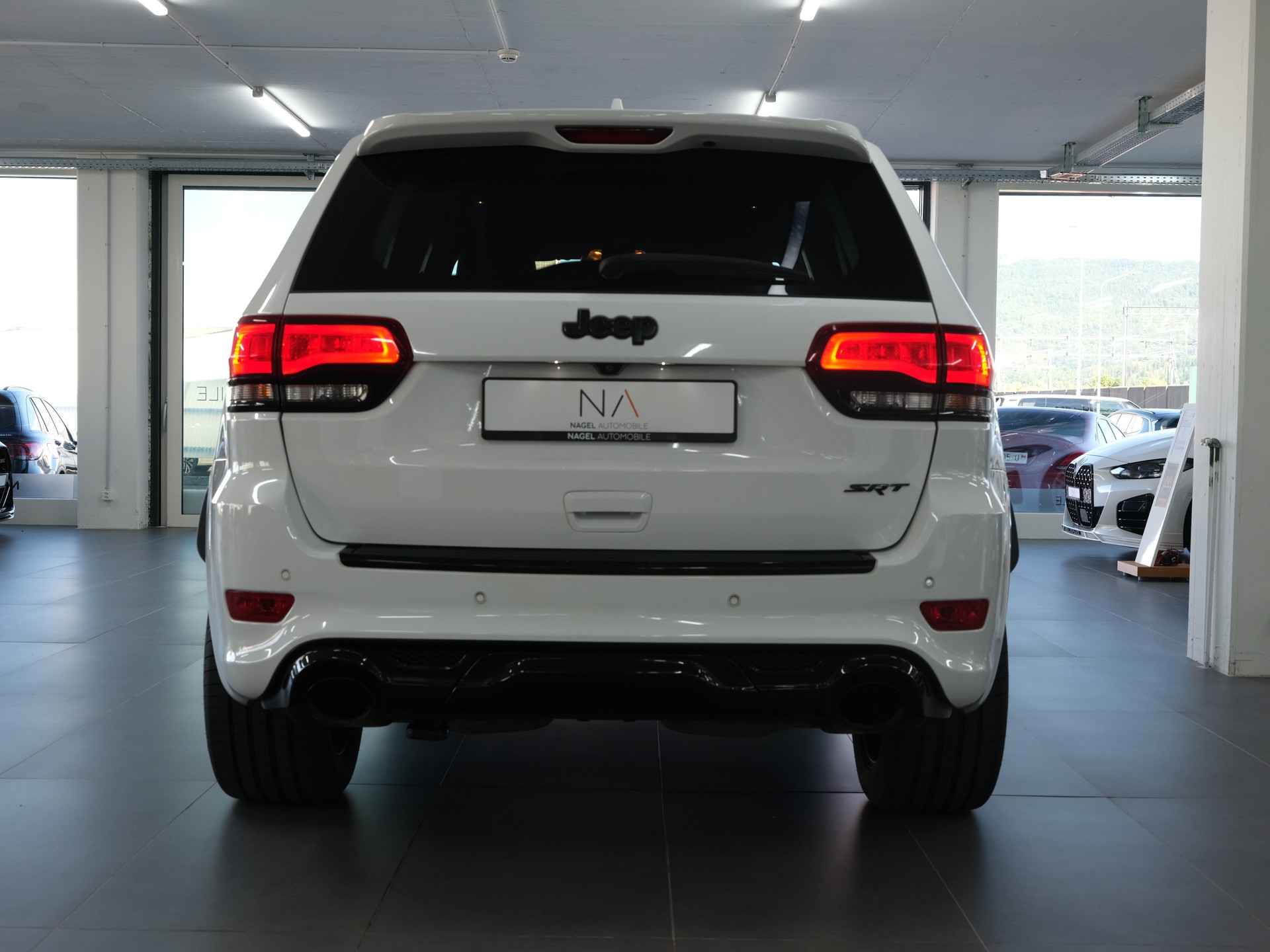 JEEP Grand Cherokee 6.4 V8 HEMI SRT8 Automatic *Sportabgassanlage* *Head up Display* *Carplay*-image-4