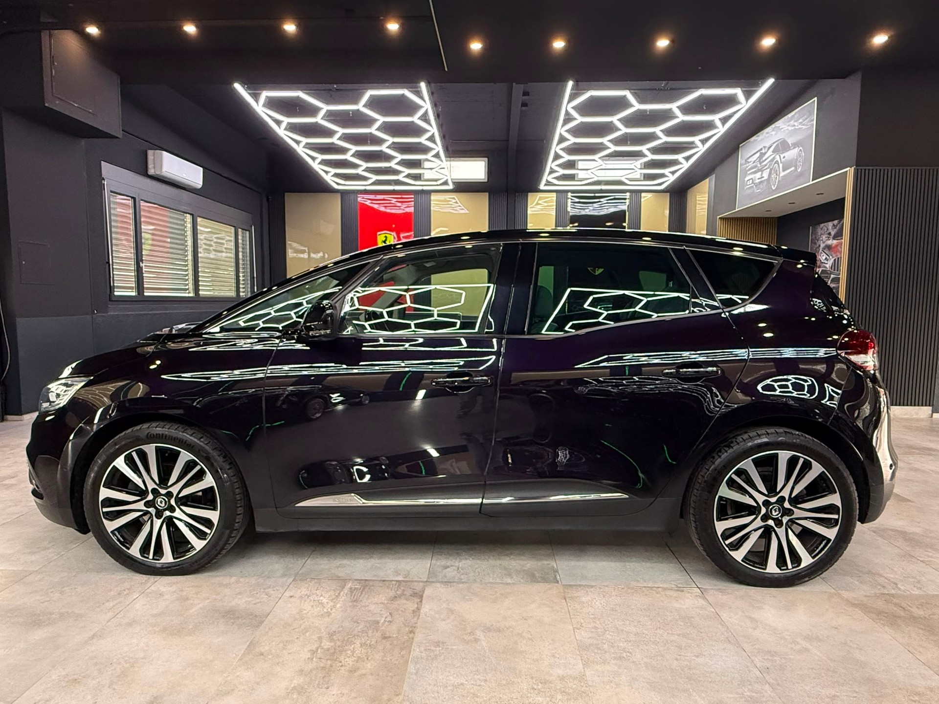 RENAULT Scénic 1.6 dCi Initiale Paris EDC-image-7