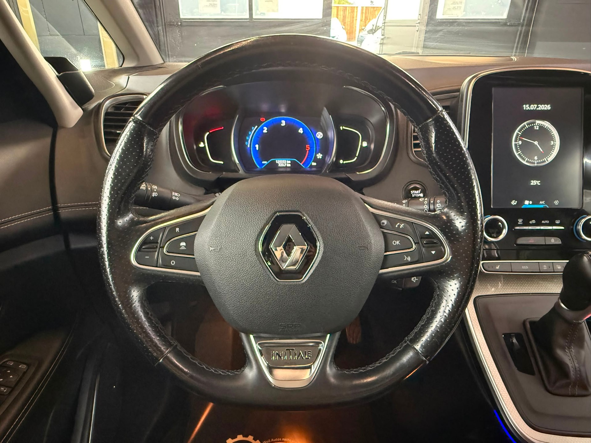 RENAULT Scénic 1.6 dCi Initiale Paris EDC-image-13