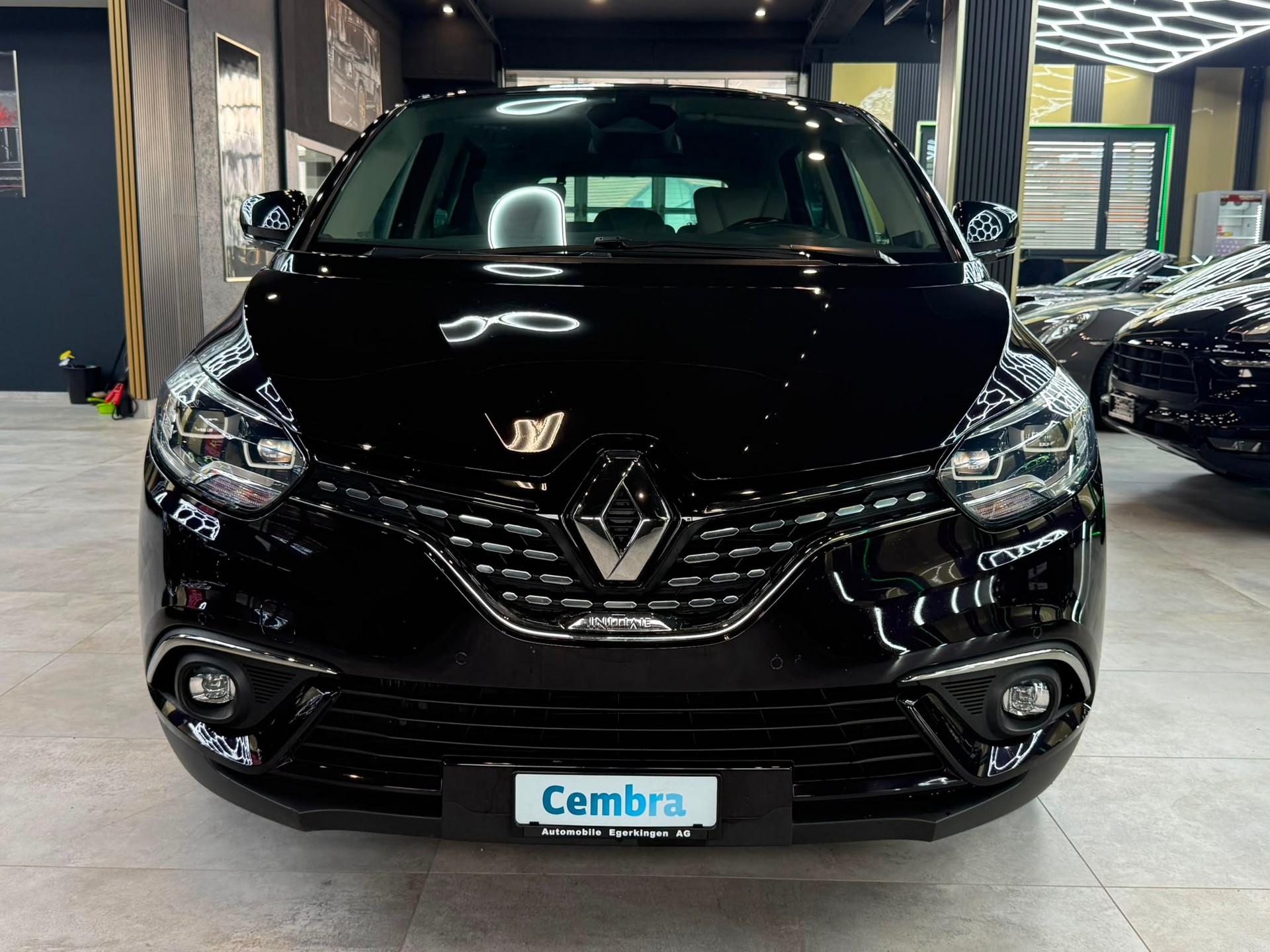 RENAULT Scénic 1.6 dCi Initiale Paris EDC-showroom-element-1
