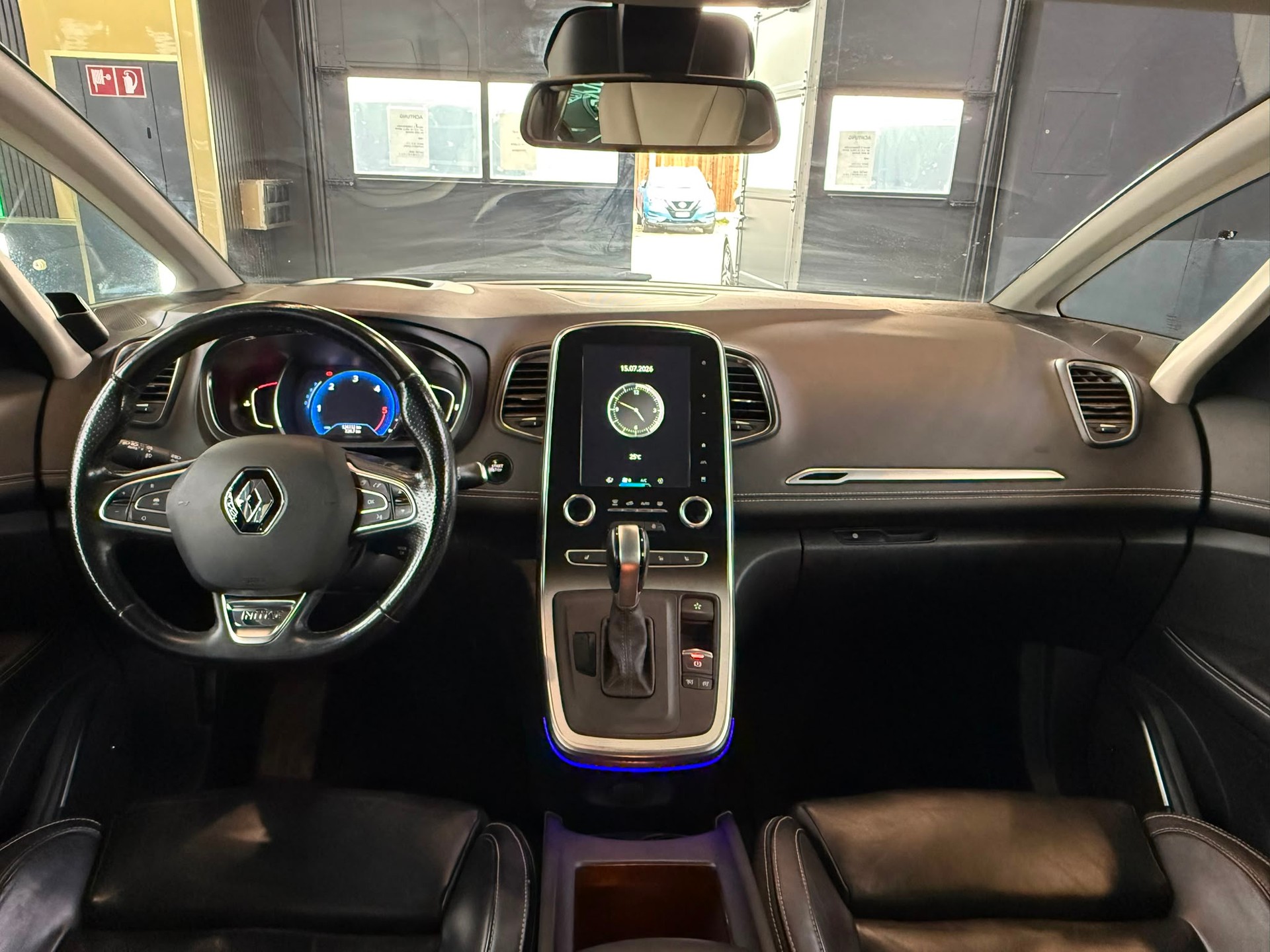 RENAULT Scénic 1.6 dCi Initiale Paris EDC-image-12