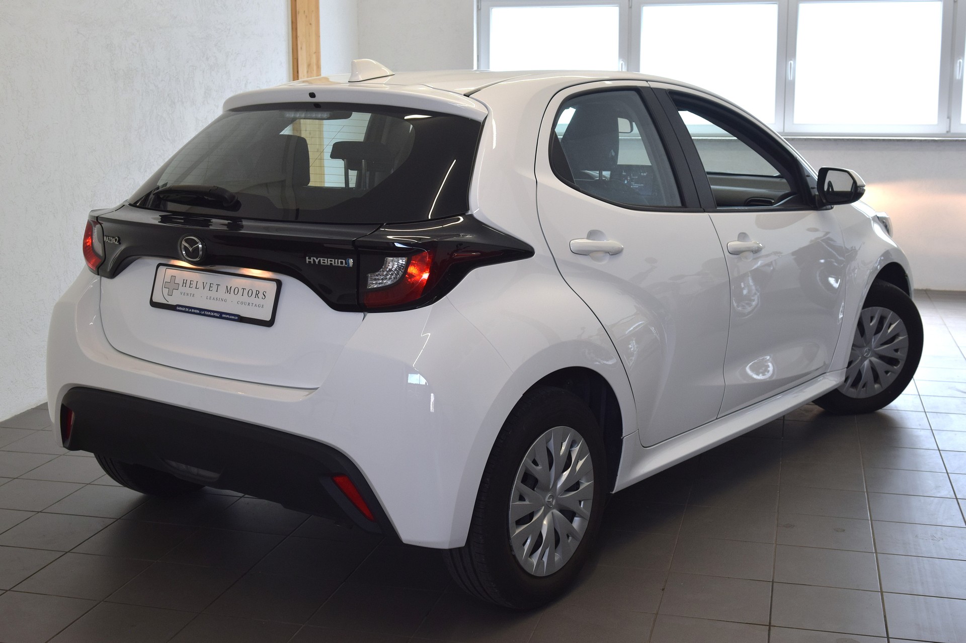 MAZDA 2 Hybrid Pure-image-3