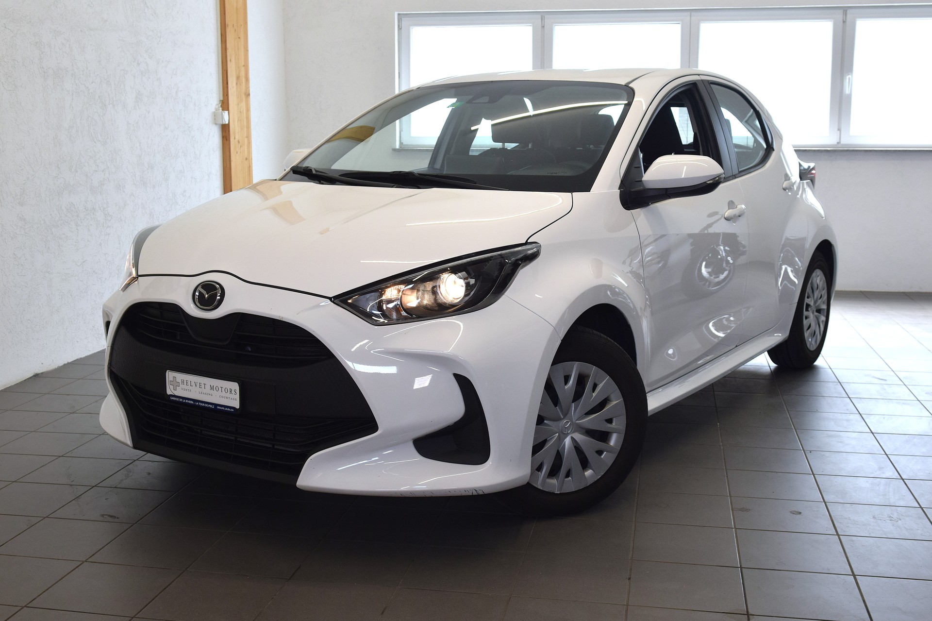 MAZDA 2 Hybrid Pure-image-0