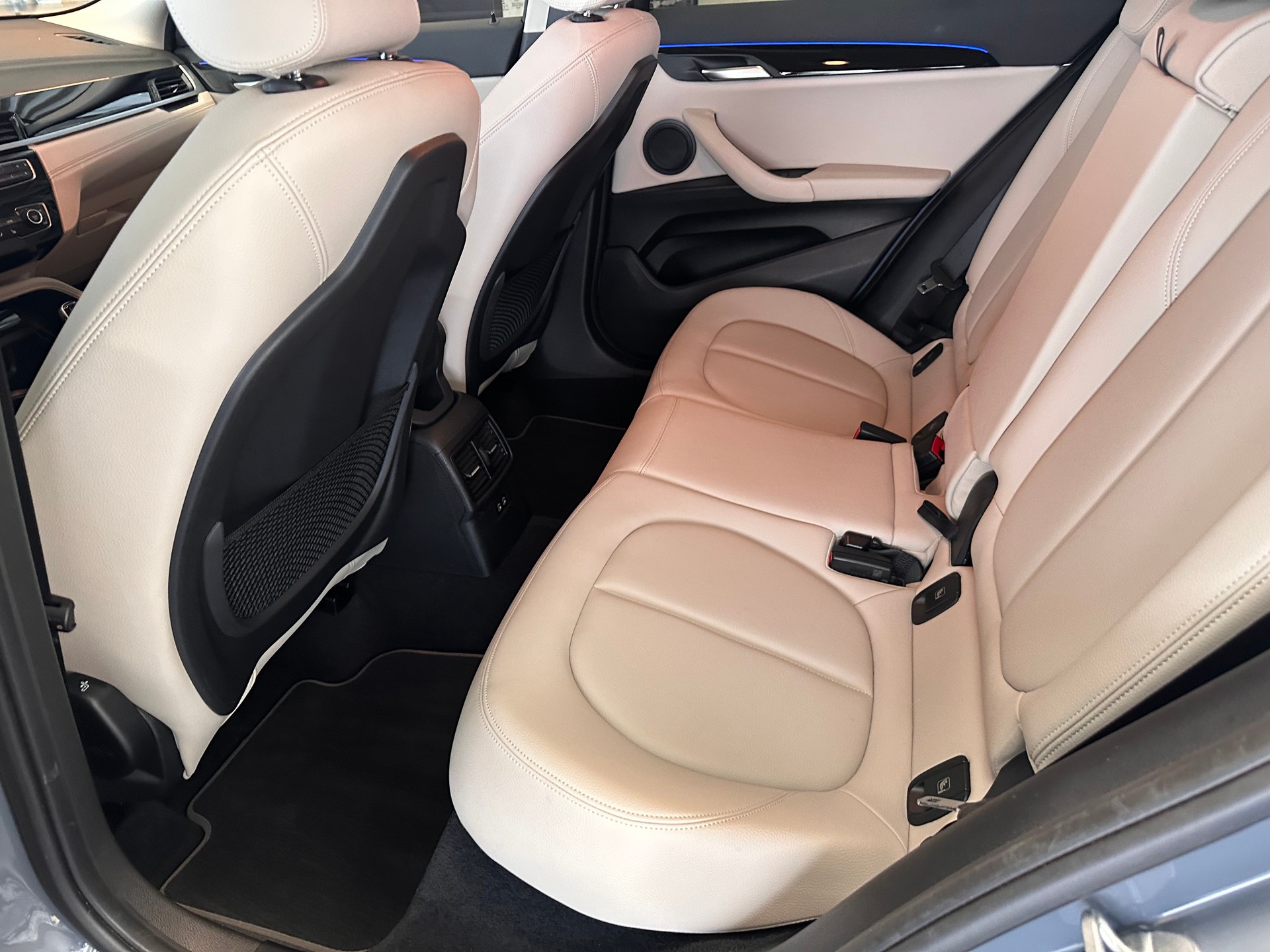 BMW X2 20i xDrive-image-8