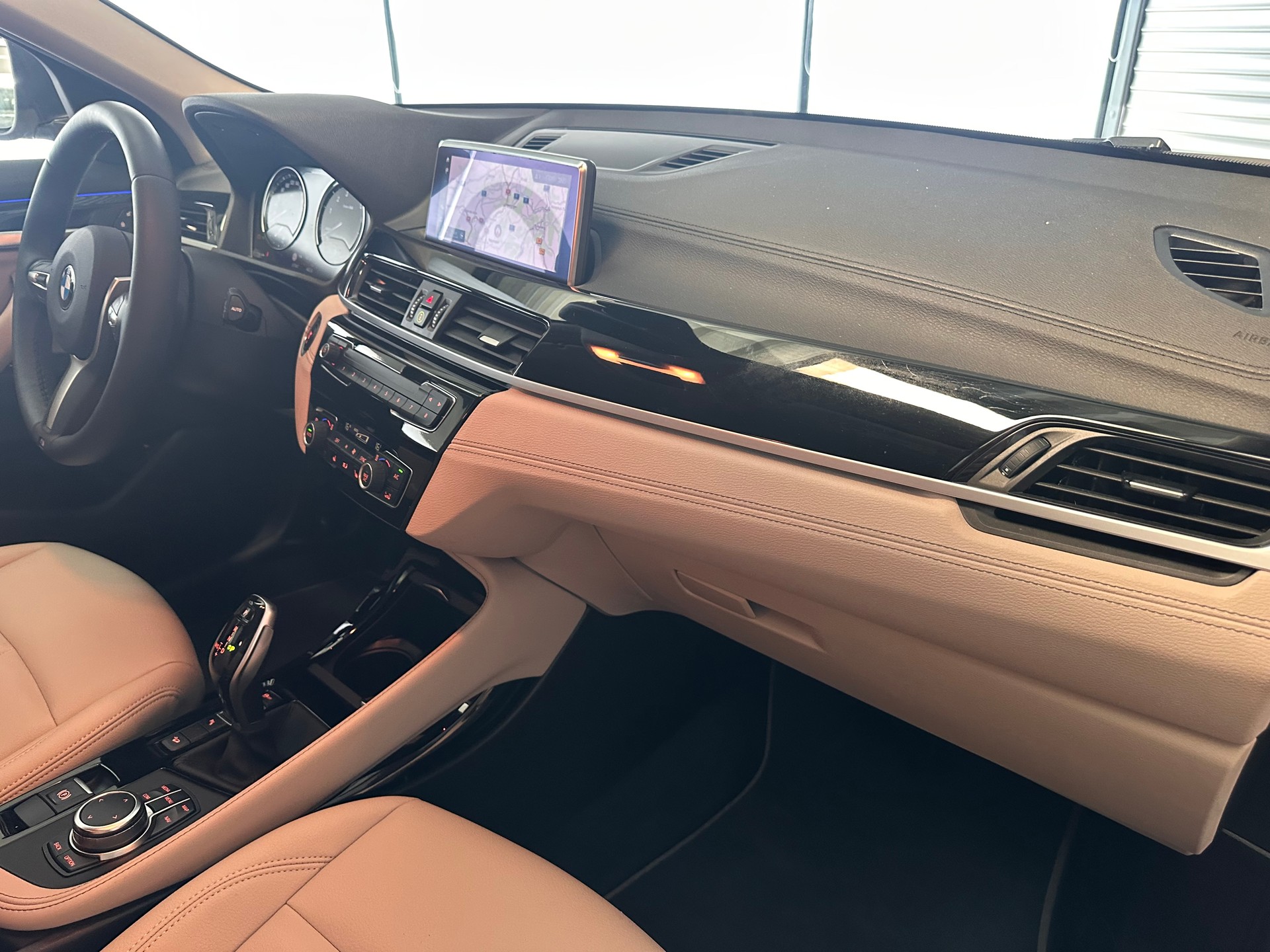 BMW X2 20i xDrive-image-21