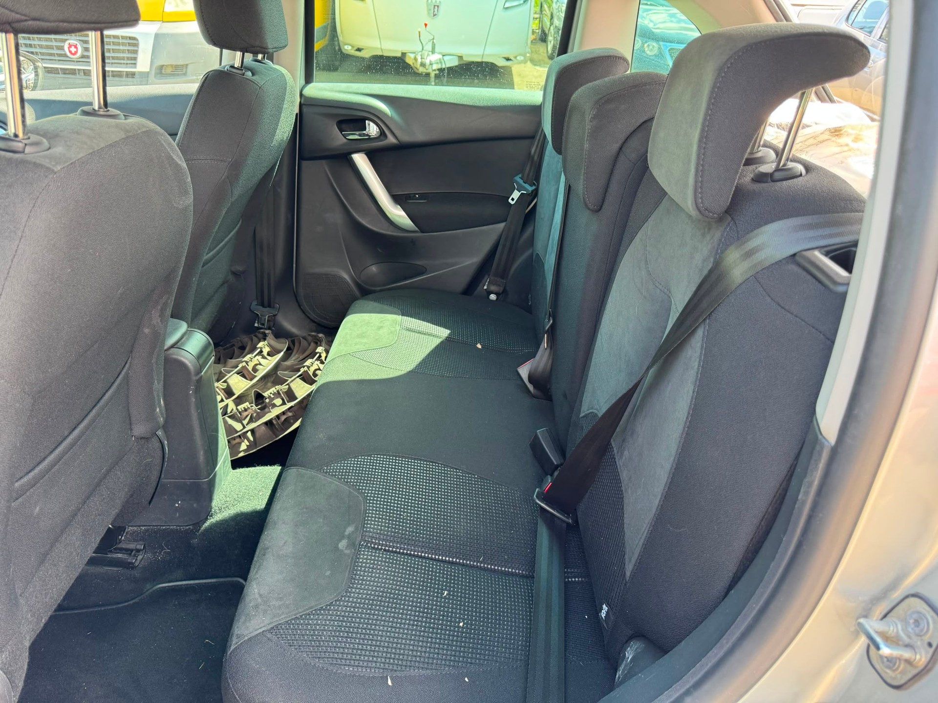 CITROEN C3 1.6i 16V Exclusive Automatic-image-9