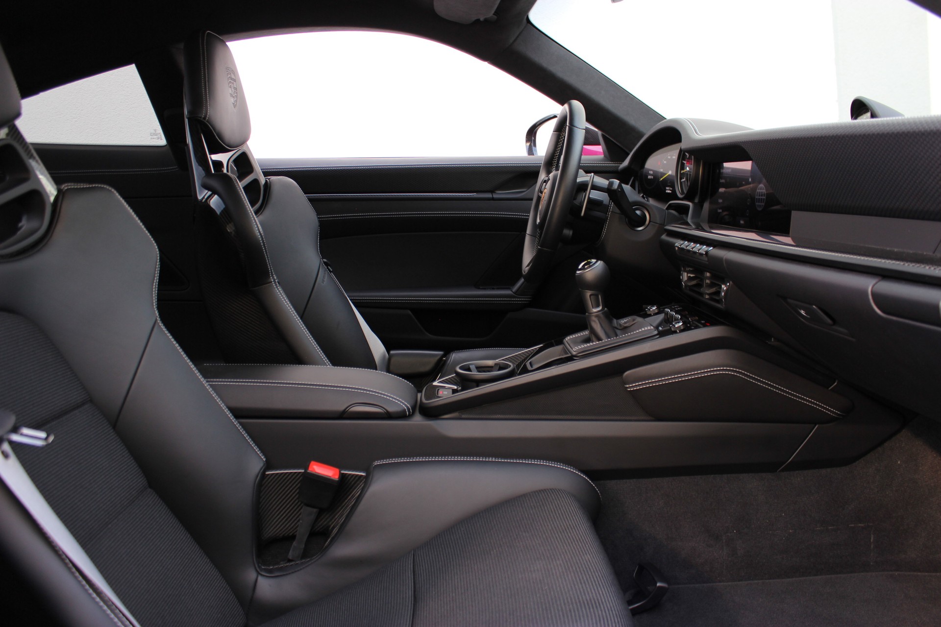PORSCHE 911 GT3 Touring PDK PTS Lackierung *STERNRUBIN*-image-1