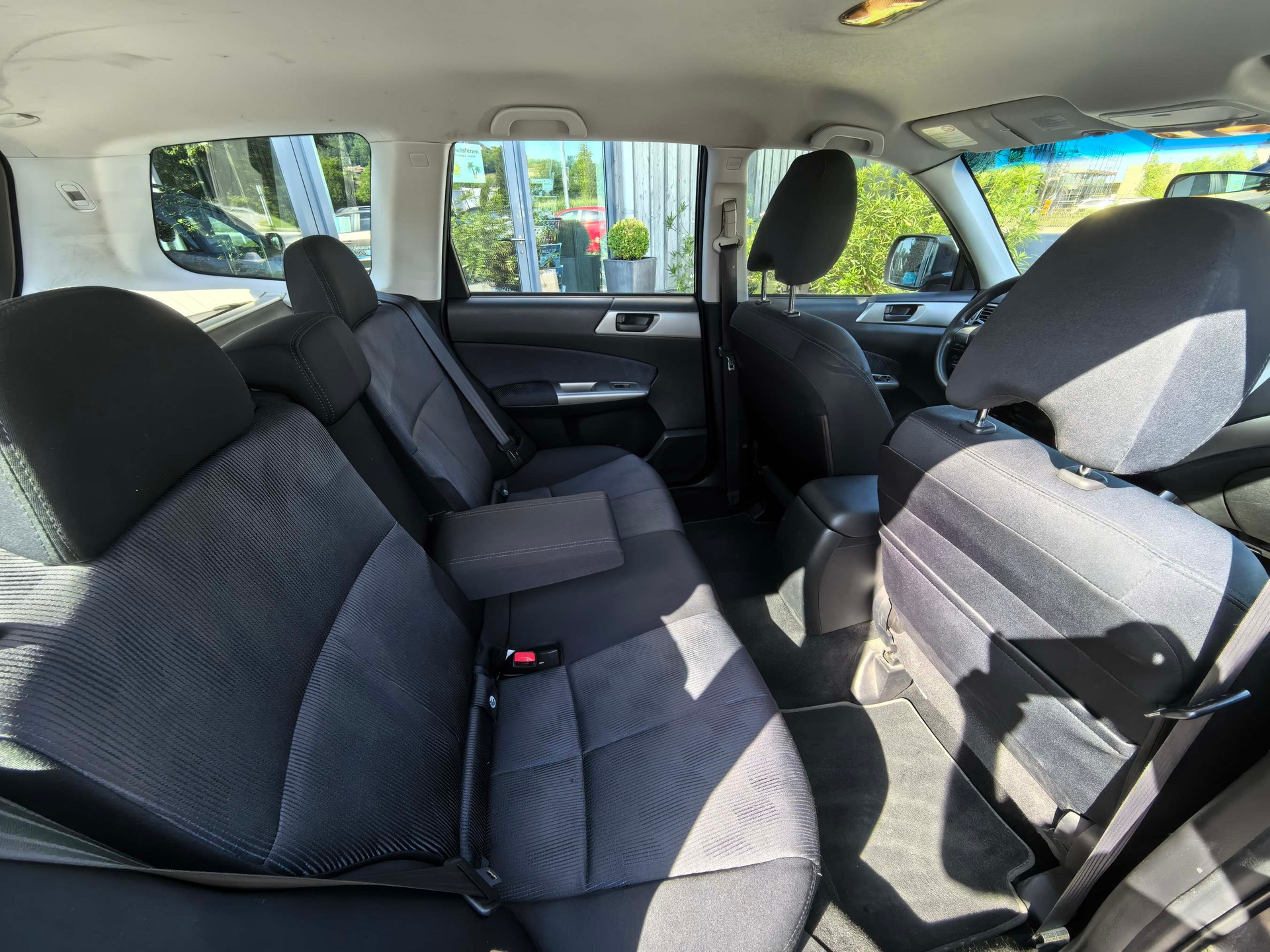 SUBARU Forester 2.0X Swiss Automatic-image-9