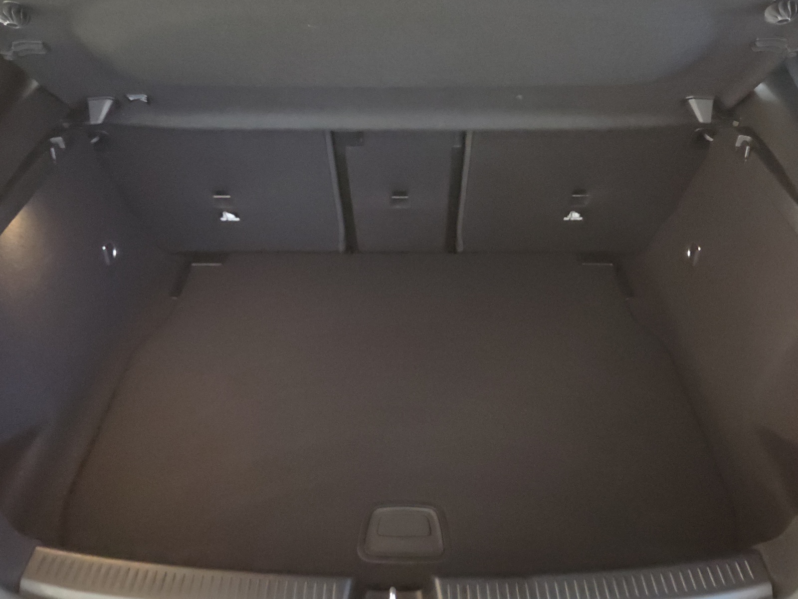 MERCEDES-BENZ A 200 AMG Line-image-20
