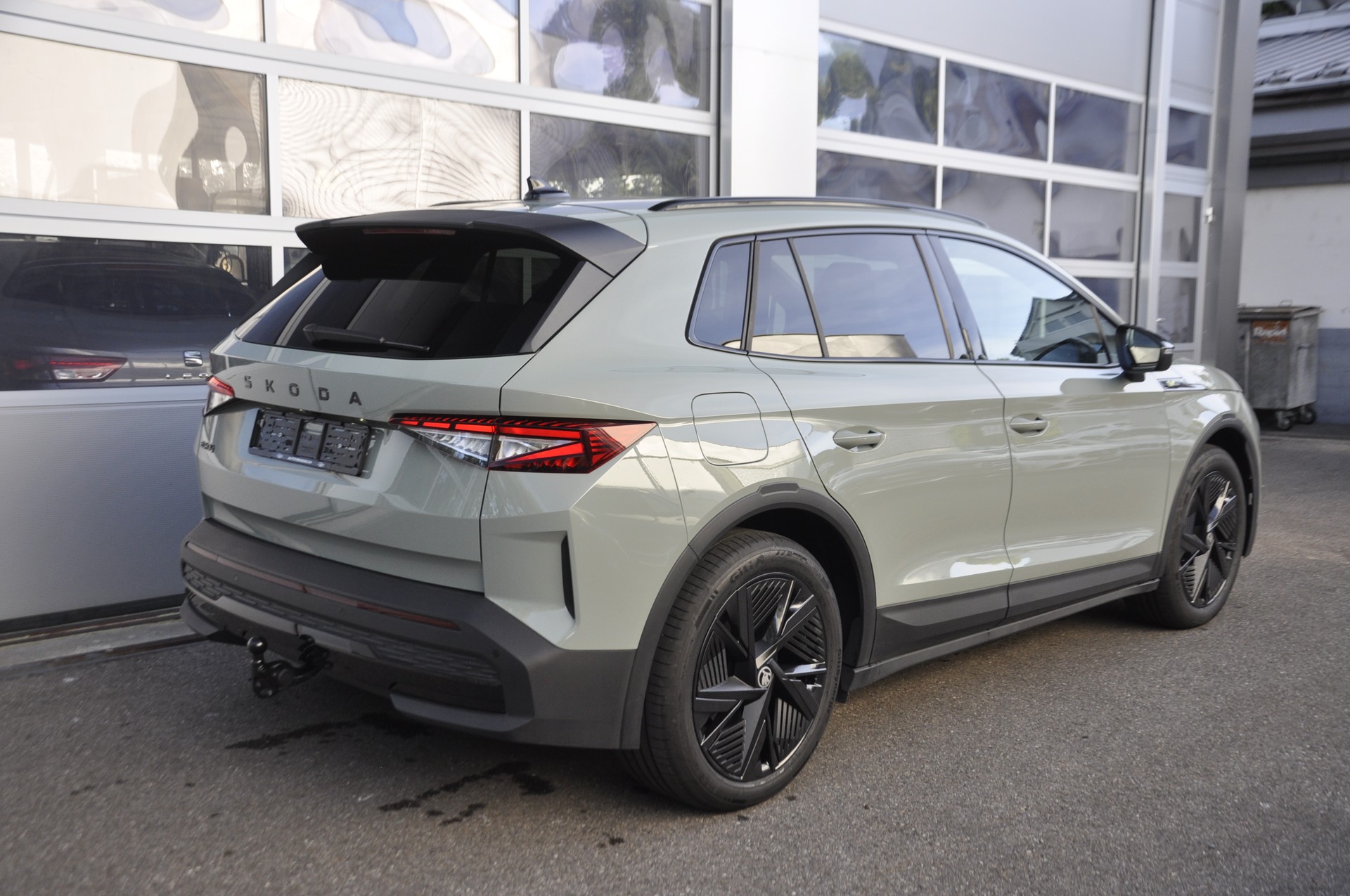 SKODA Elroq RS 4x4 I Anhängerkupplung-image-3