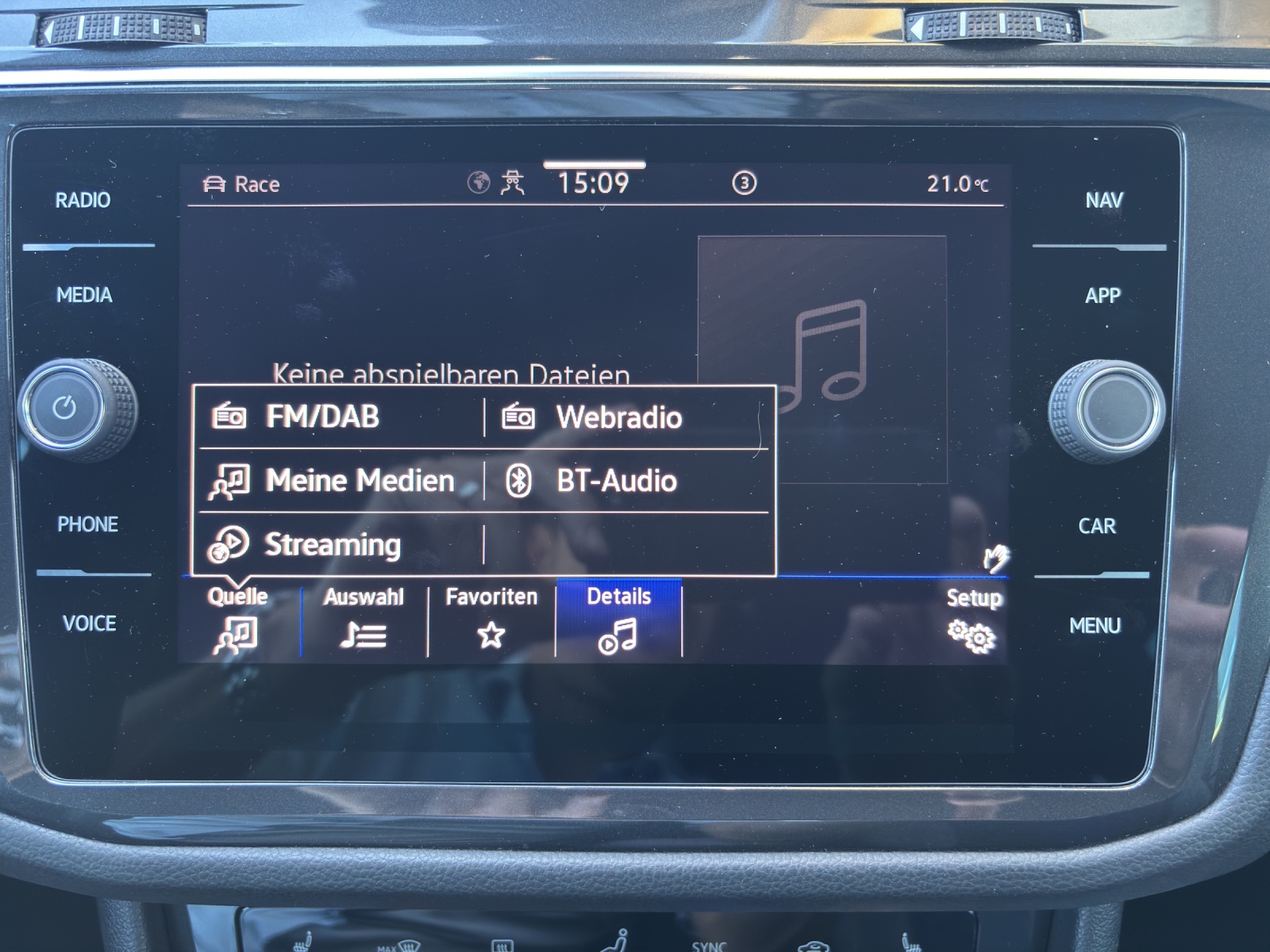VW Tiguan 2.0TSI R 4Motion DSG mit AHK & Winterreifen-image-20
