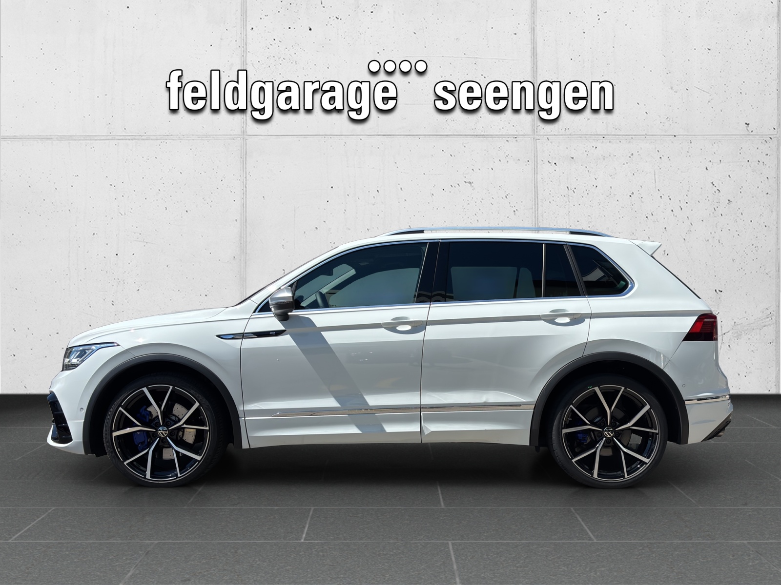 VW Tiguan 2.0TSI R 4Motion DSG mit AHK & Winterreifen-showroom-element-1