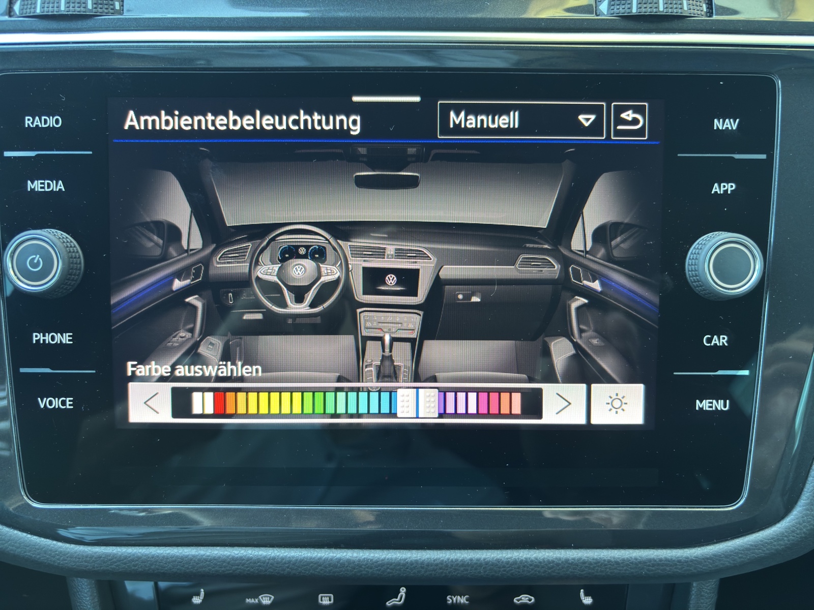 VW Tiguan 2.0TSI R 4Motion DSG mit AHK & Winterreifen-image-26