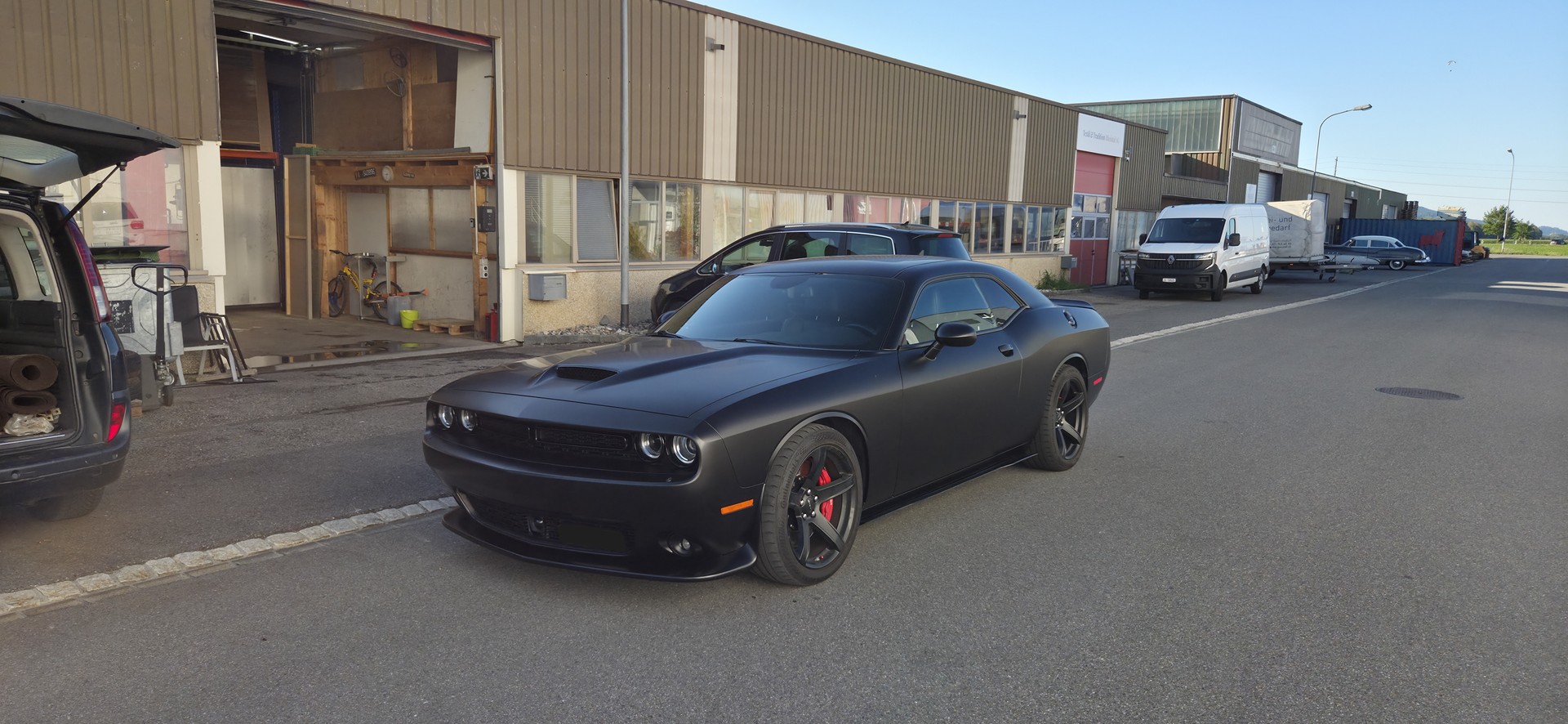 DODGE Challenger SRT 392 6.4 V8 HEMI-image-9