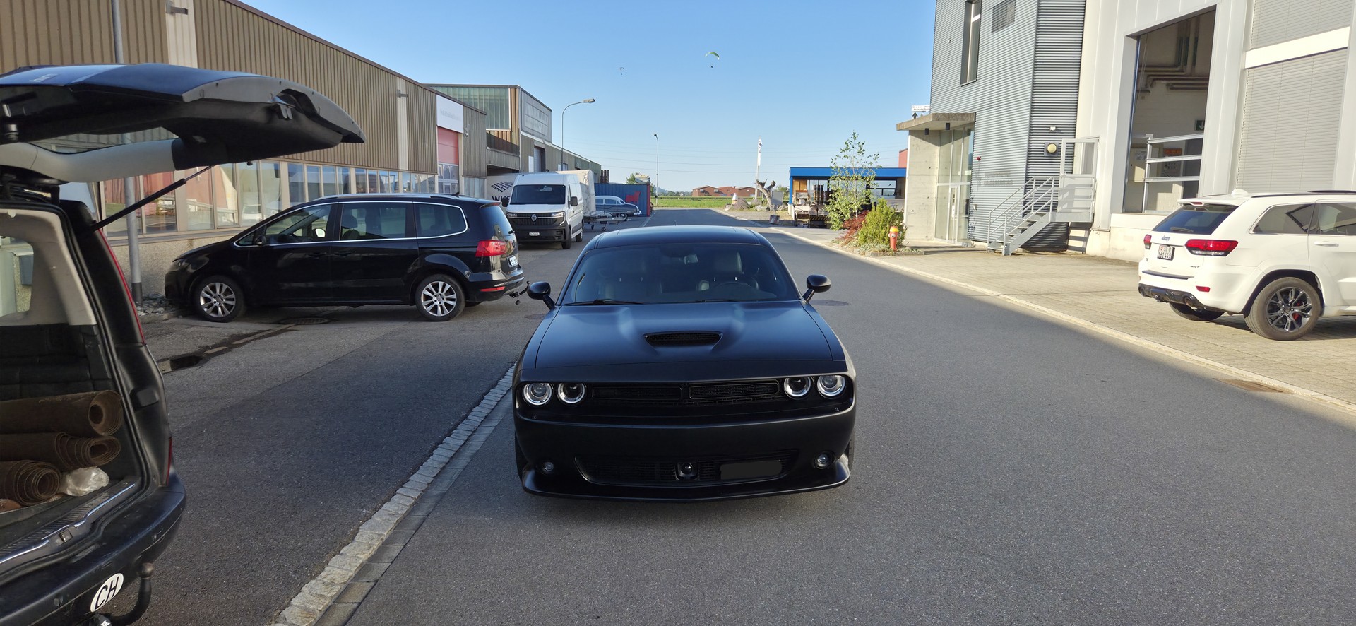 DODGE Challenger SRT 392 6.4 V8 HEMI-image-8