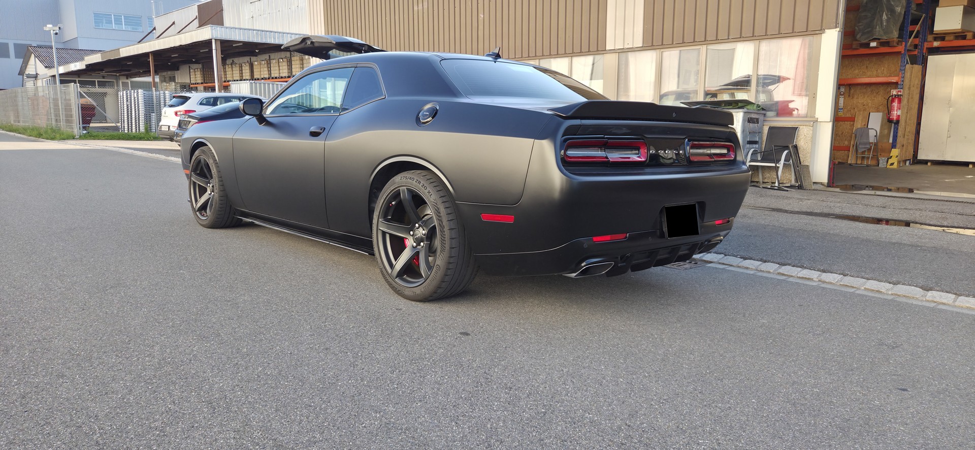 DODGE Challenger SRT 392 6.4 V8 HEMI-image-15