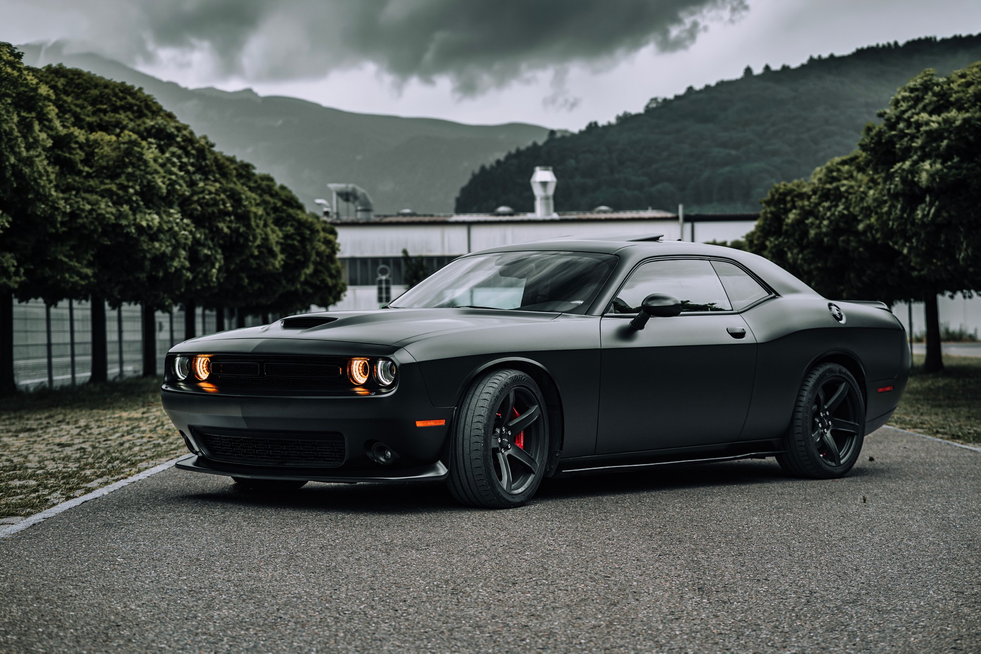 DODGE Challenger SRT 392 6.4 V8 HEMI-image-1