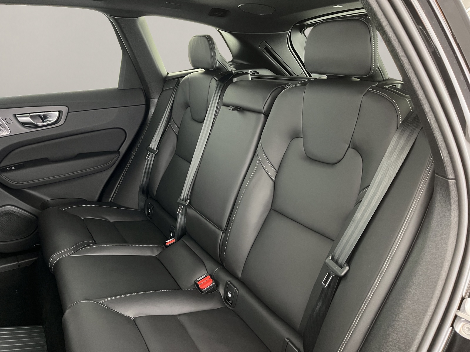 VOLVO XC60 2.0 T8 TE Ultra Bright eAWD-image-11