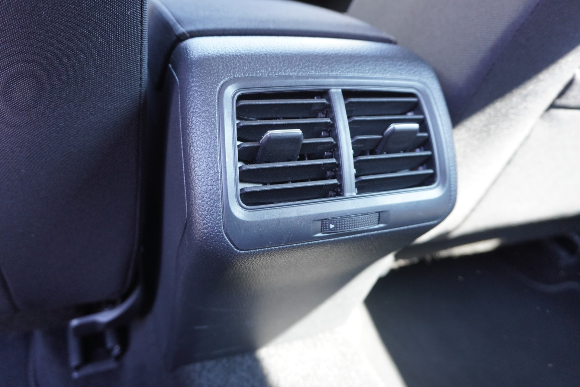 VW Golf 1.5 TSI EVO Edition 45 DSG-image-12