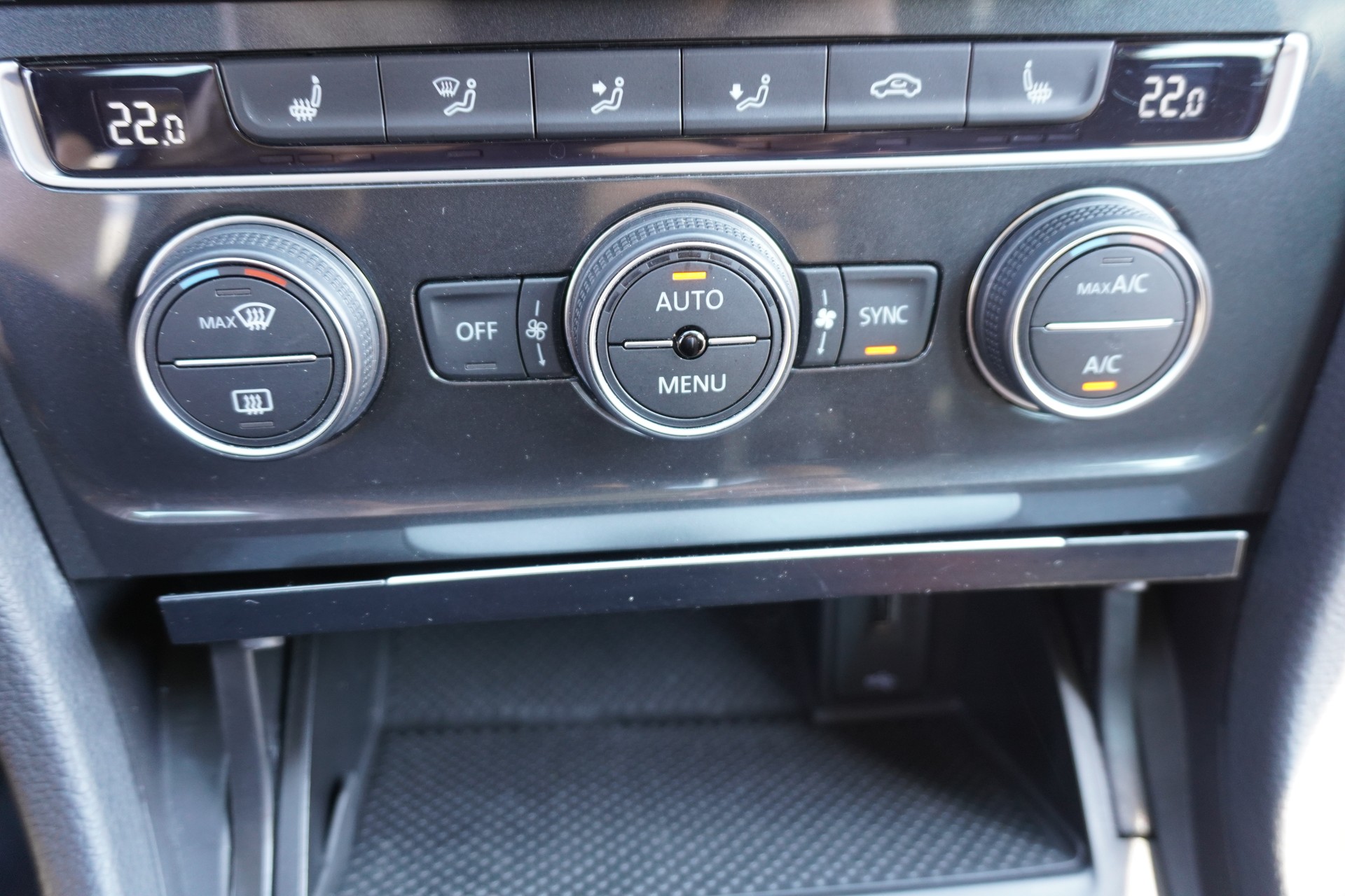 VW Golf 1.5 TSI EVO Edition 45 DSG-image-16