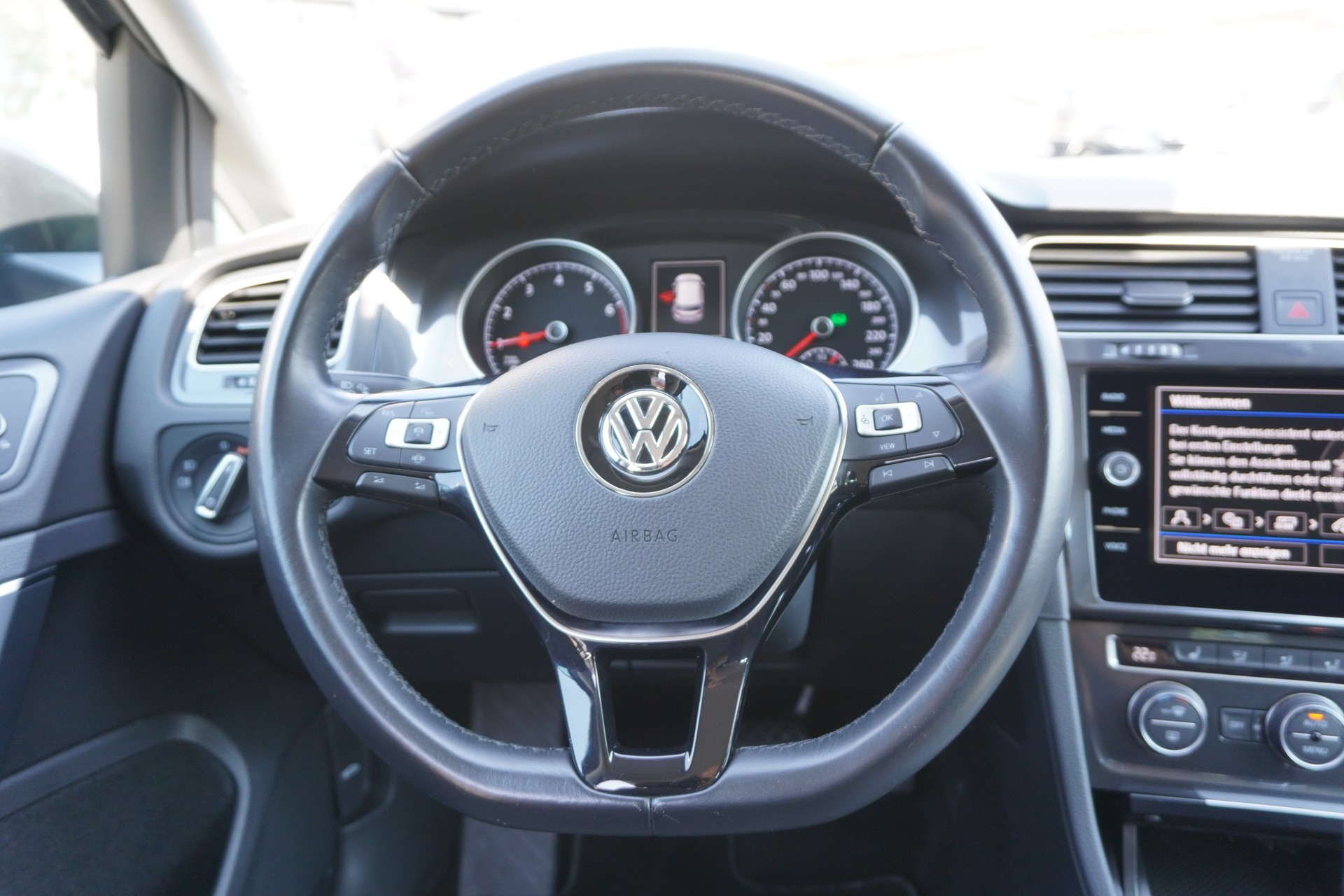 VW Golf 1.5 TSI EVO Edition 45 DSG-image-14