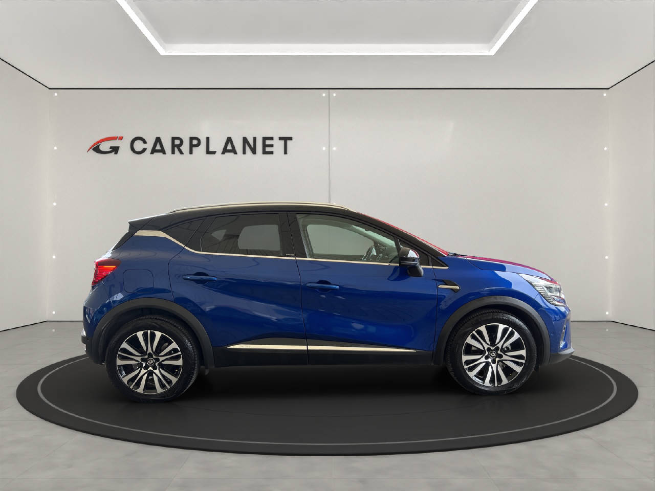 RENAULT Captur 1.6 E-Tech Plug-in Initiale-image-6