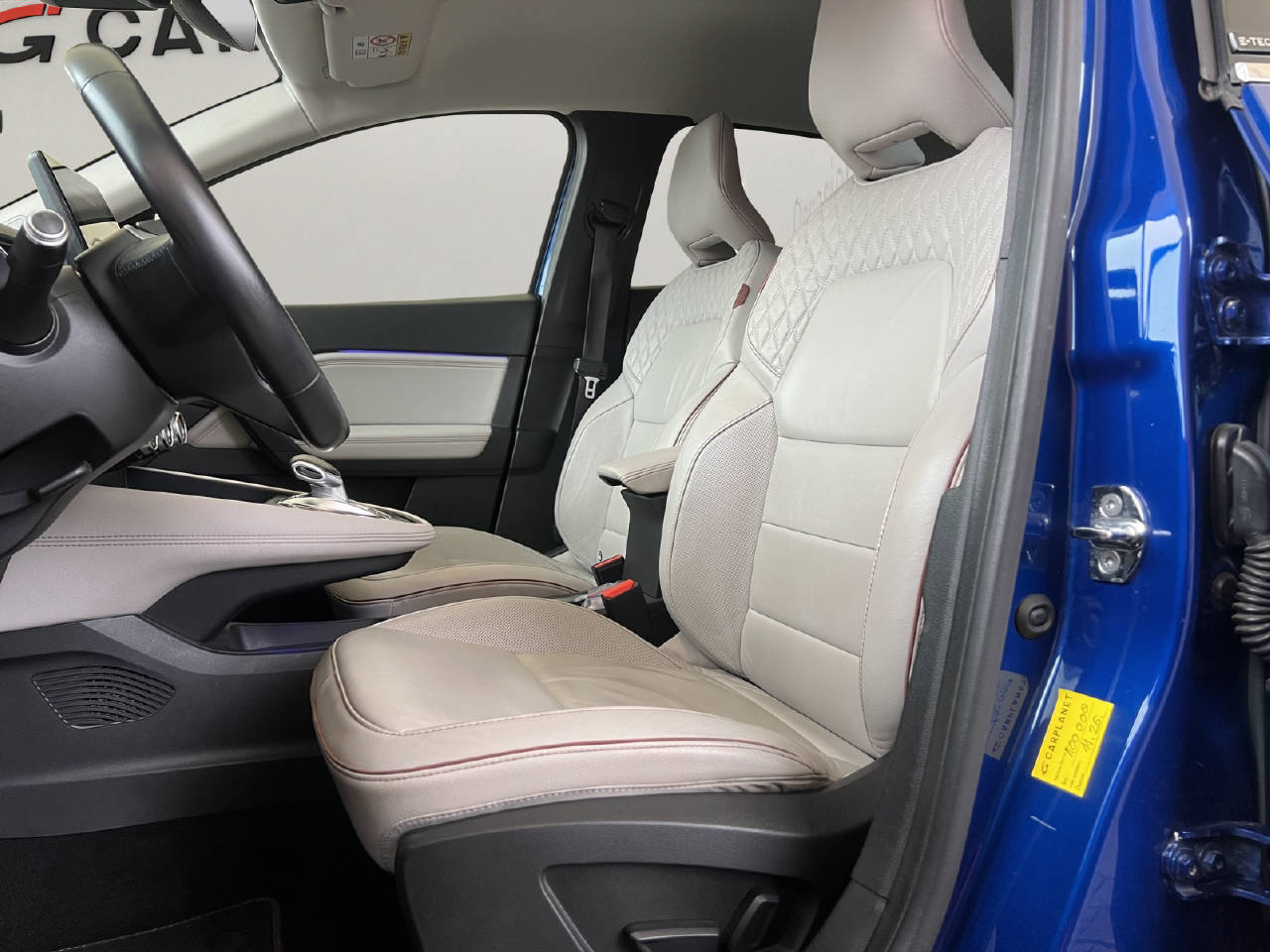 RENAULT Captur 1.6 E-Tech Plug-in Initiale-image-18