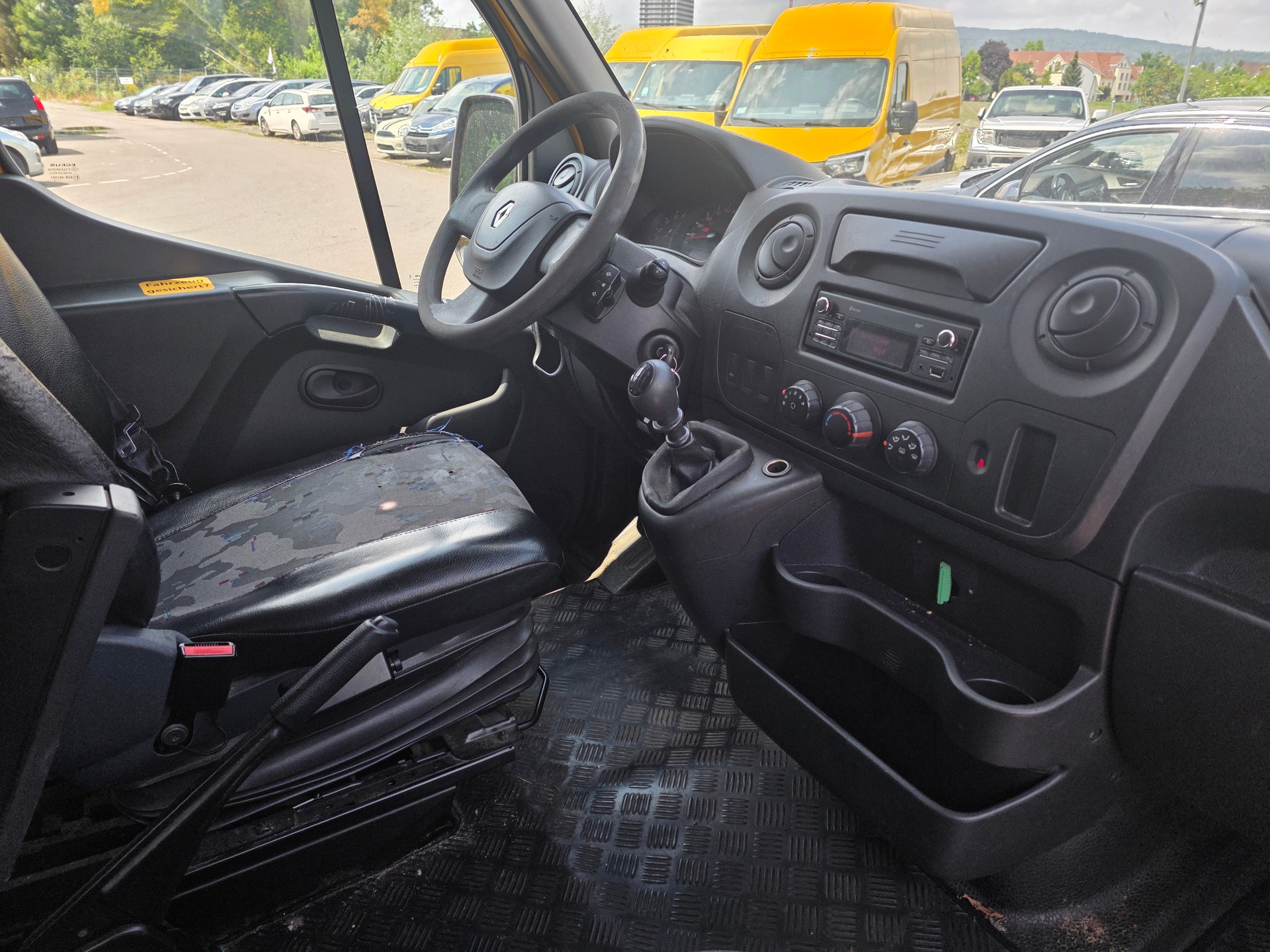 RENAULT Master T35 2.3dCi 130 L3H2-image-8