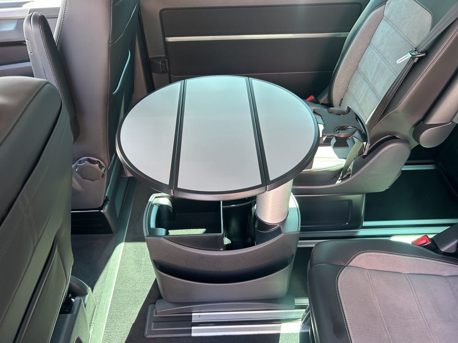 VW T6.1 Multivan 2.0 Bi-TDI Generation Six-image-18