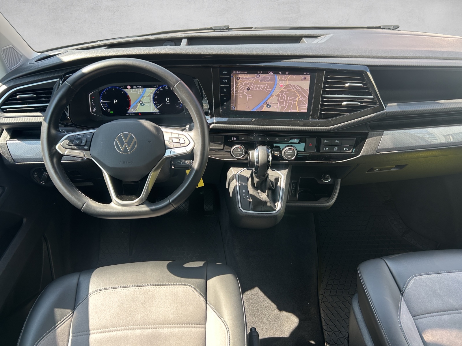 VW T6.1 Multivan 2.0 Bi-TDI Generation Six-image-12