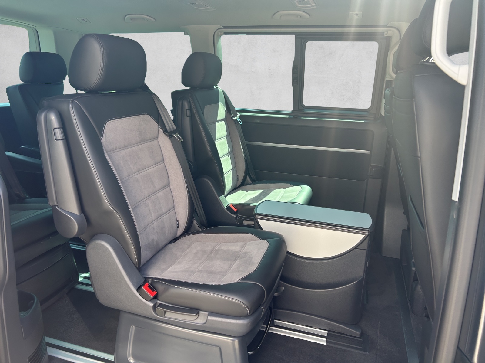 VW T6.1 Multivan 2.0 Bi-TDI Generation Six-image-10