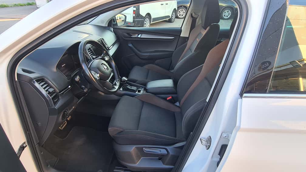 SKODA Karoq 2.0 TDI CR Scout 4x4 DSG ** Gr-Navi ** RF-Kamera ** Anh-Kupplung ** Totwinkel-Assist ** Frisch Ab MFK & Service **-image-10