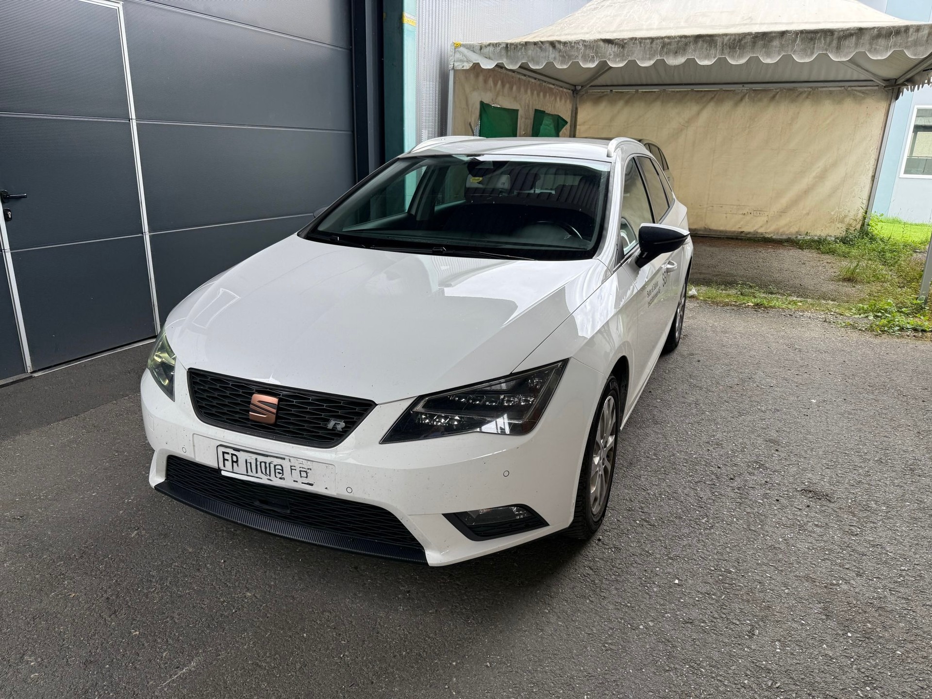 SEAT Leon ST 2.0 TDI FR Line DSG-image-6