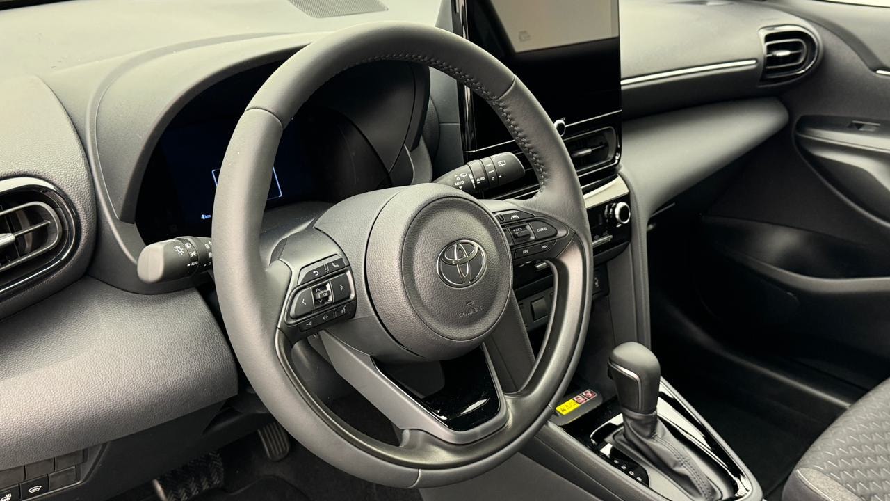 TOYOTA Yaris Cross 1.5 Style e-CVT-image-6