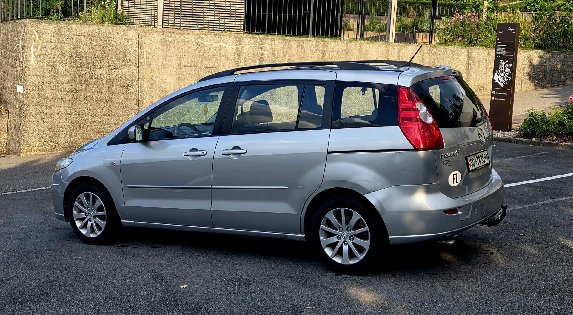 MAZDA 2.0 Confort-image-1