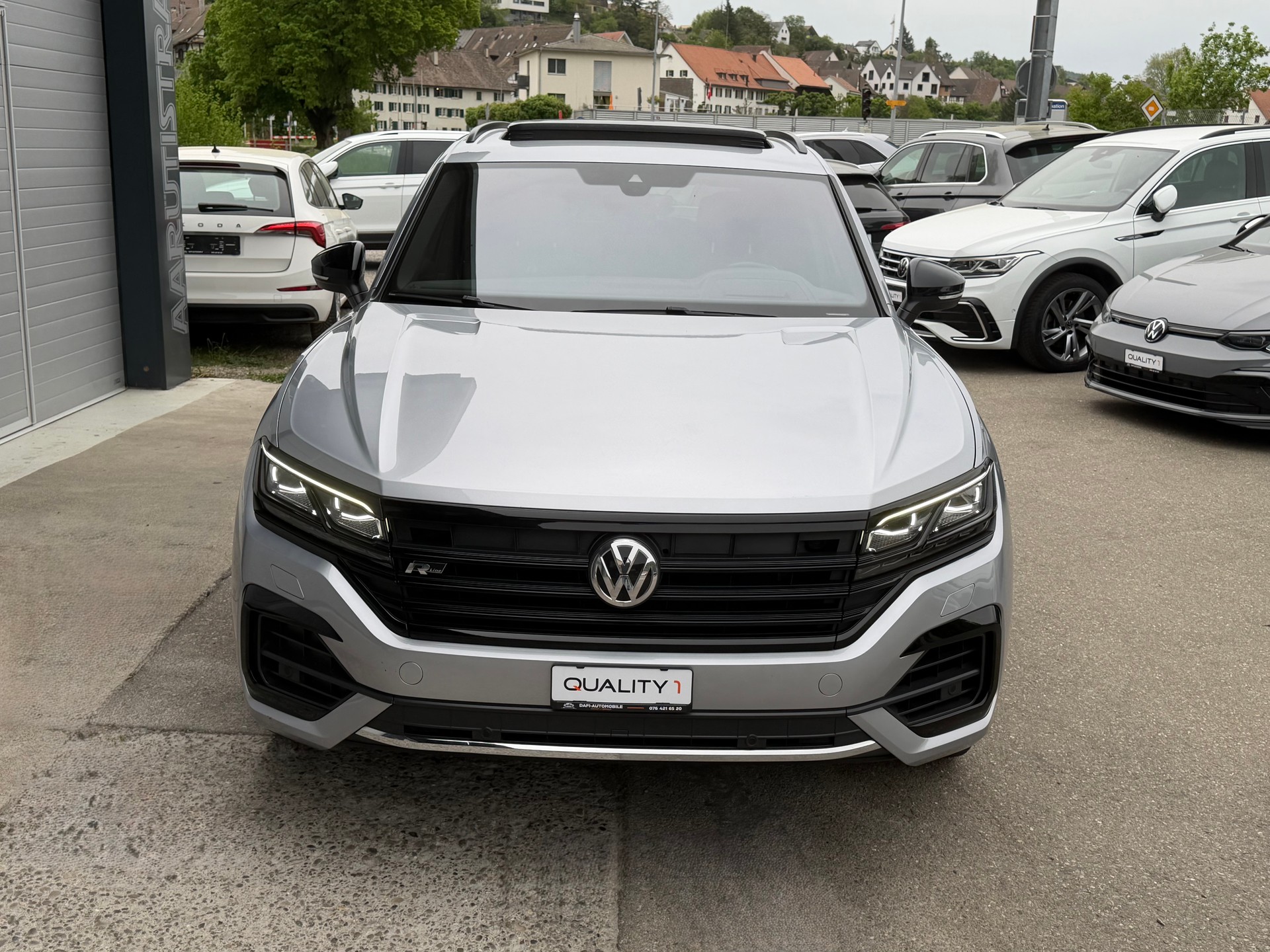 VW Touareg 3.0 TDI R Line Tiptronic-image-1
