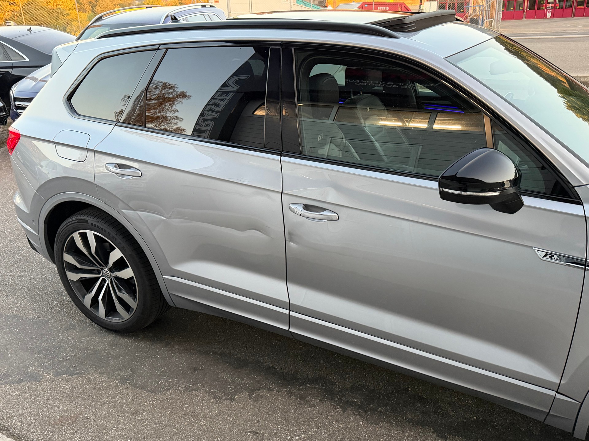 VW Touareg 3.0 TDI R Line Tiptronic-image-5