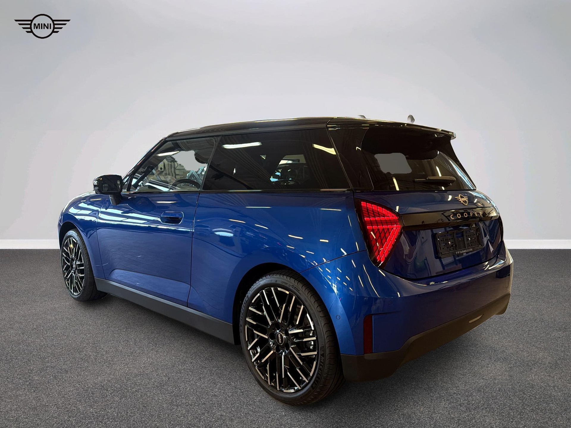 MINI Cooper SE-image-3