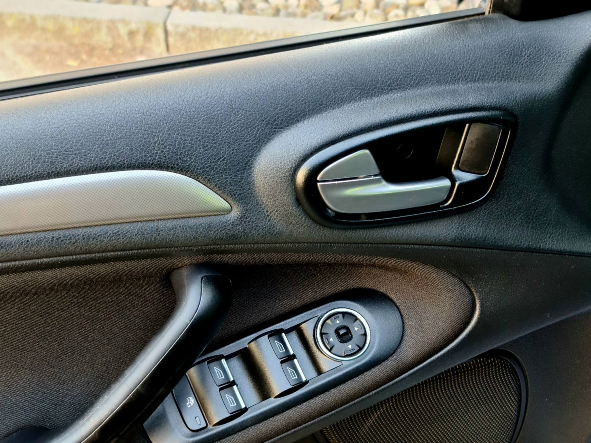 FORD S-Max 1.6 SCTi Titanium-image-16