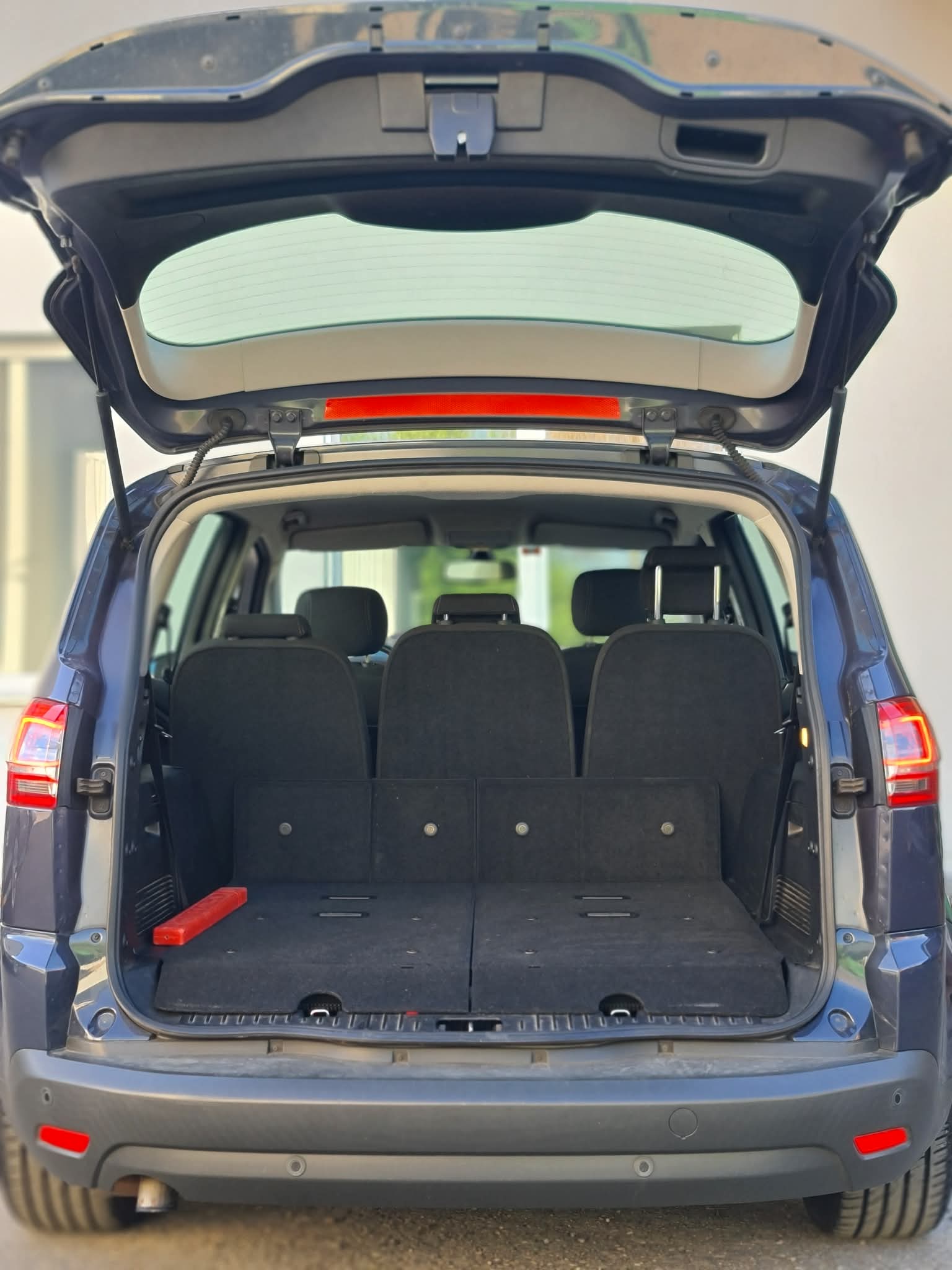 FORD S-Max 1.6 SCTi Titanium-image-10
