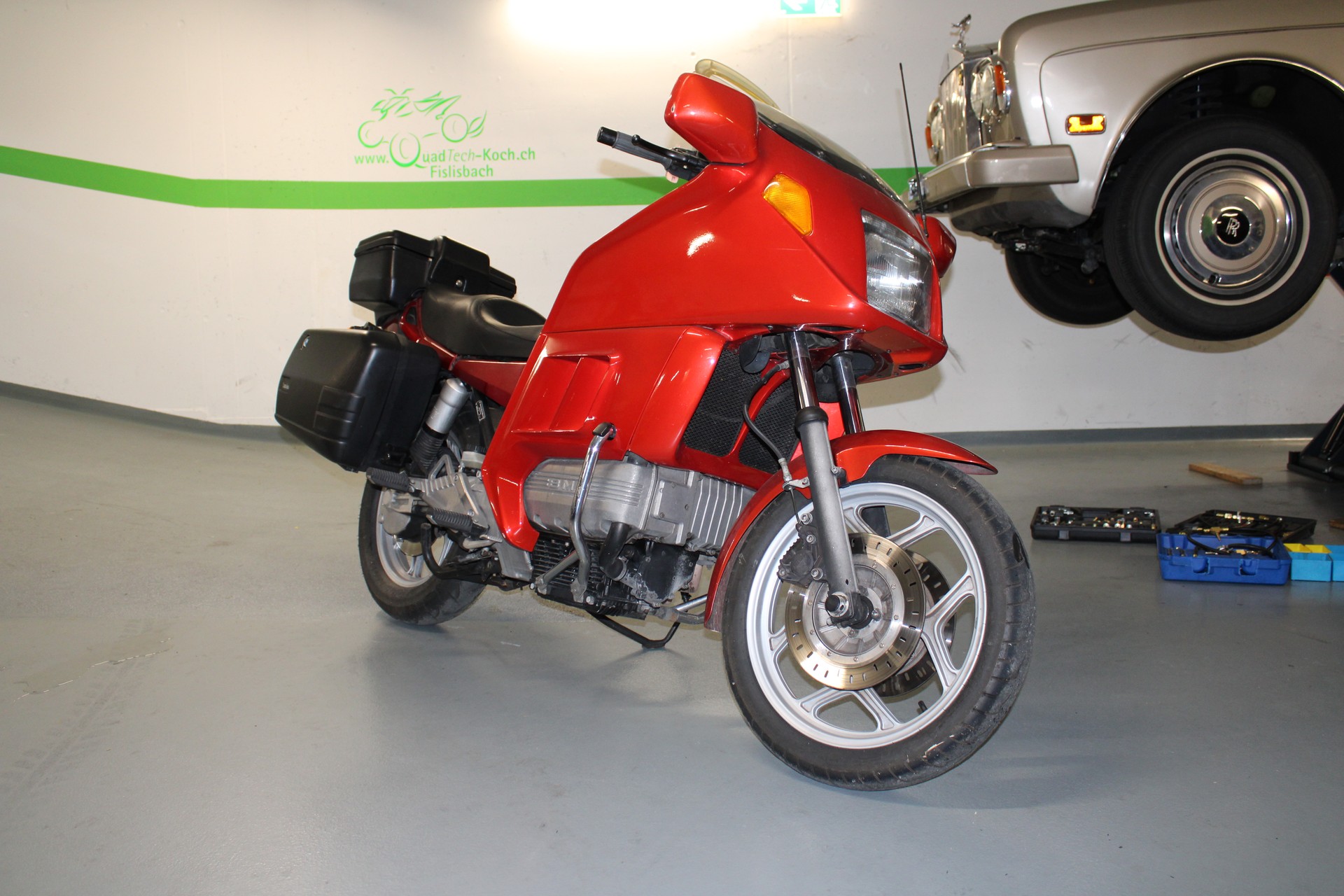 BMW K 100-showroom-element-1