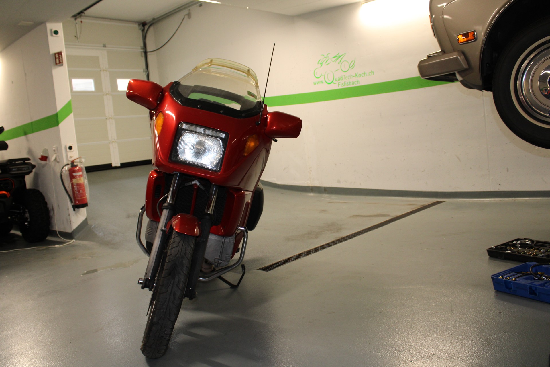 BMW K 100-showroom-element-2