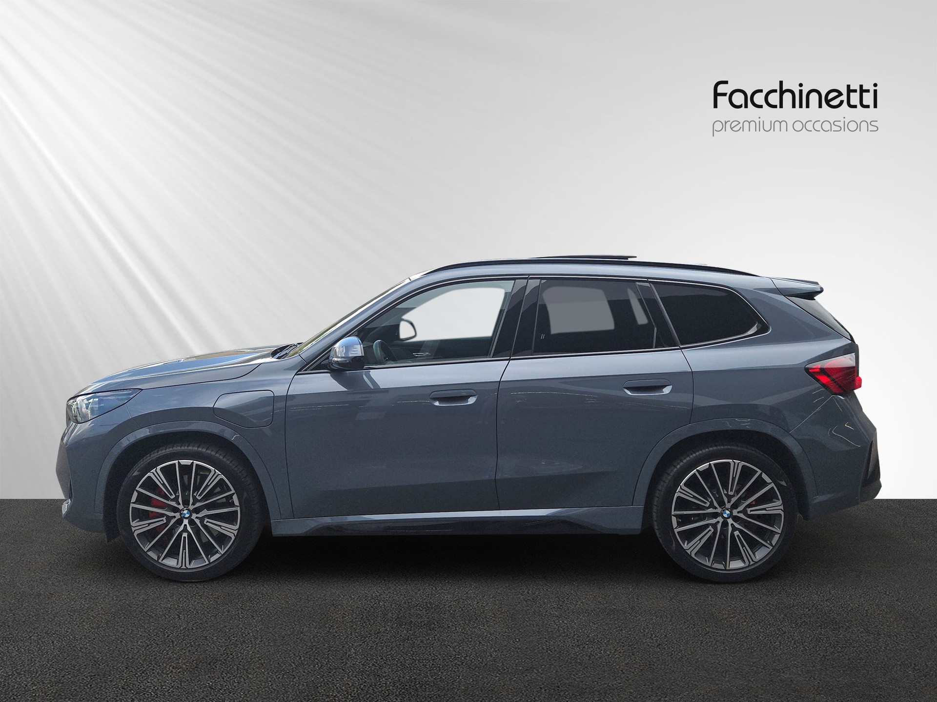BMW X1 xDrive 30e M Sport Pro-showroom-element-1