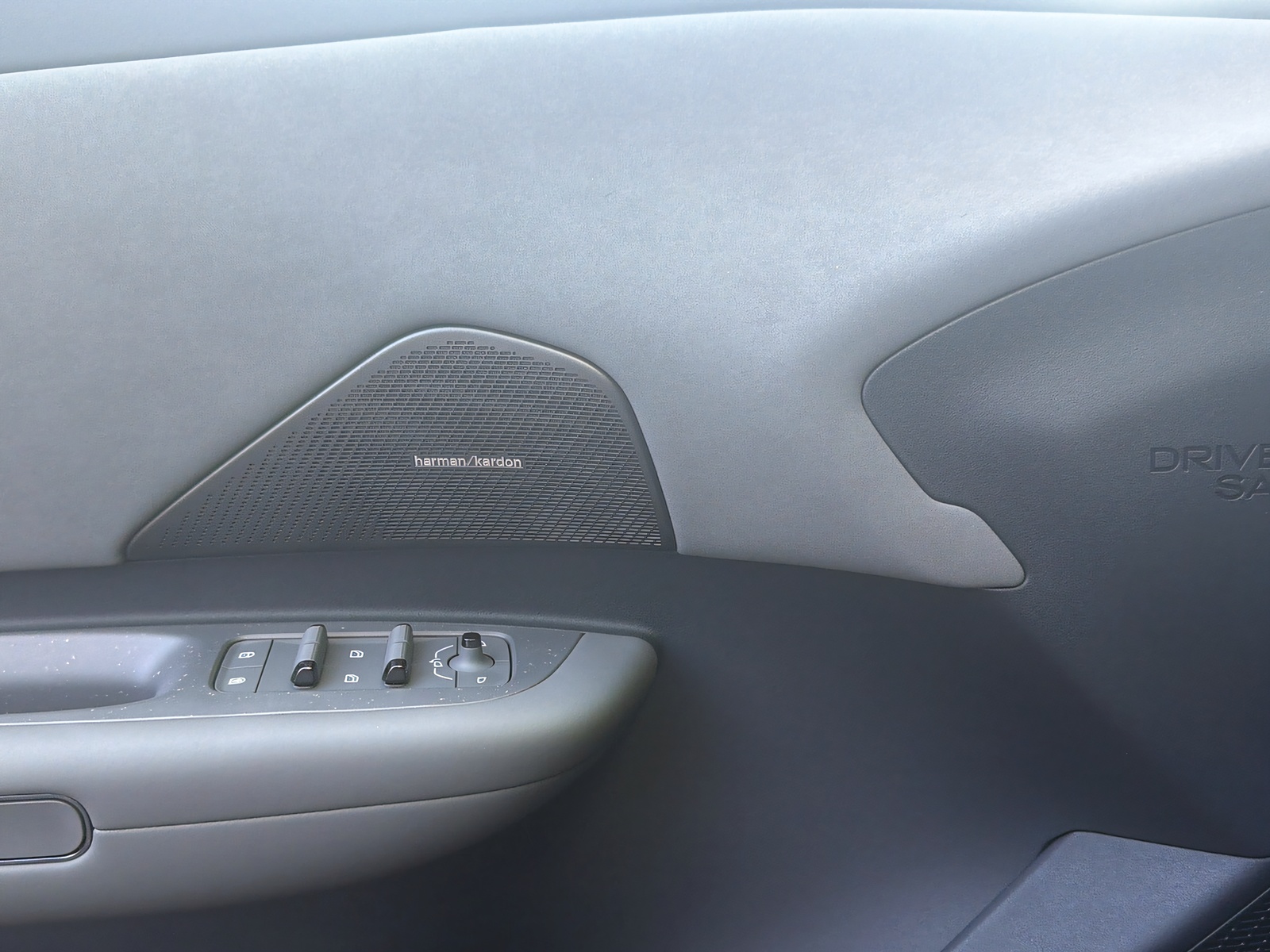 LYNK & CO 02 More-image-17
