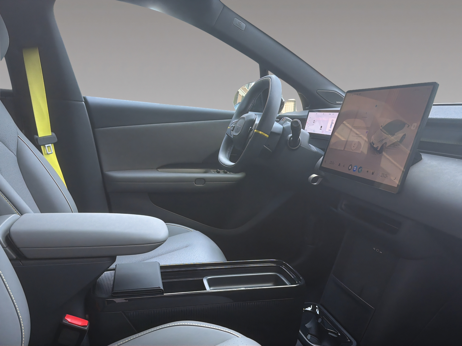 LYNK & CO 02 More-image-11