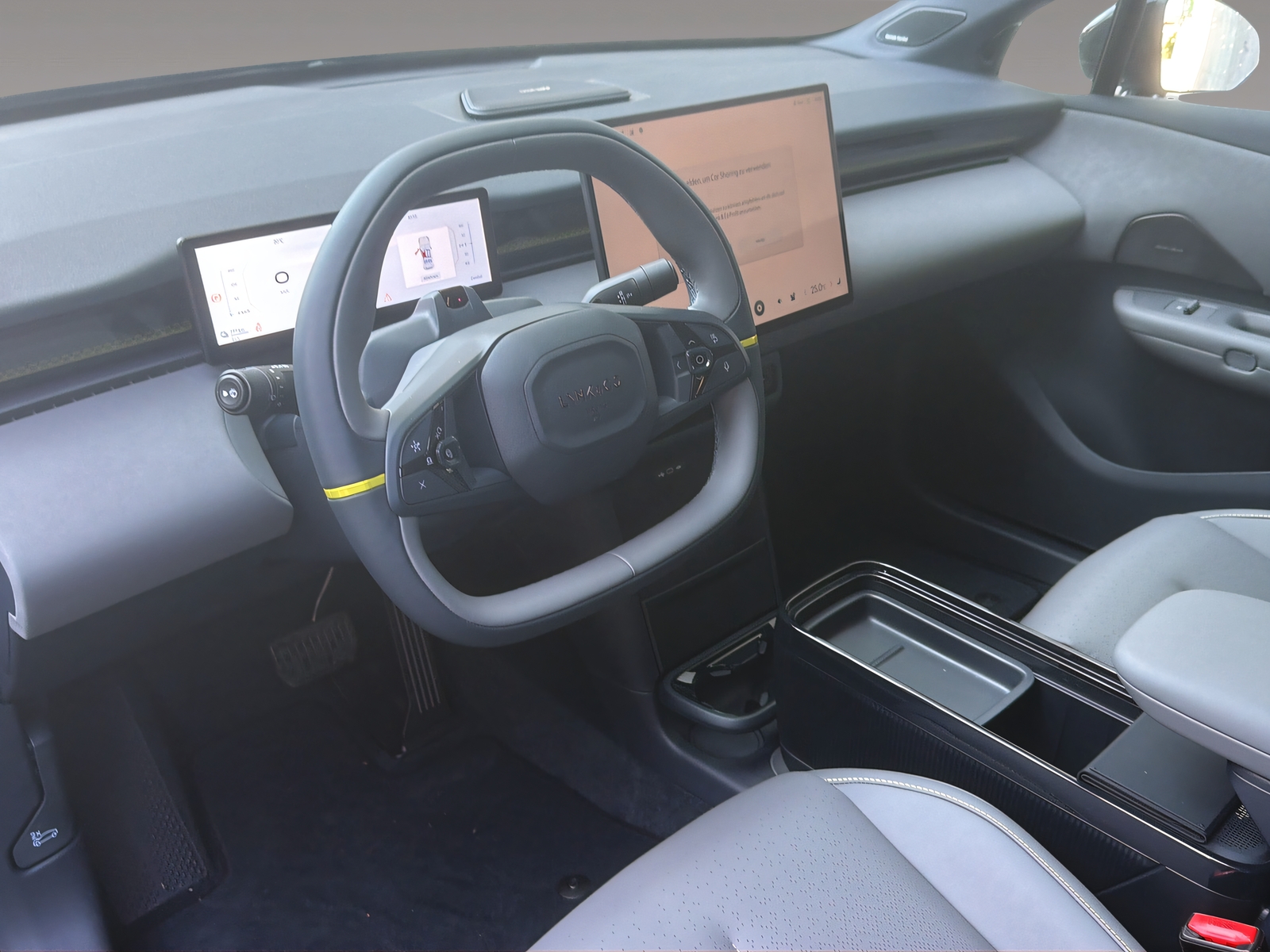 LYNK & CO 02 More-image-7