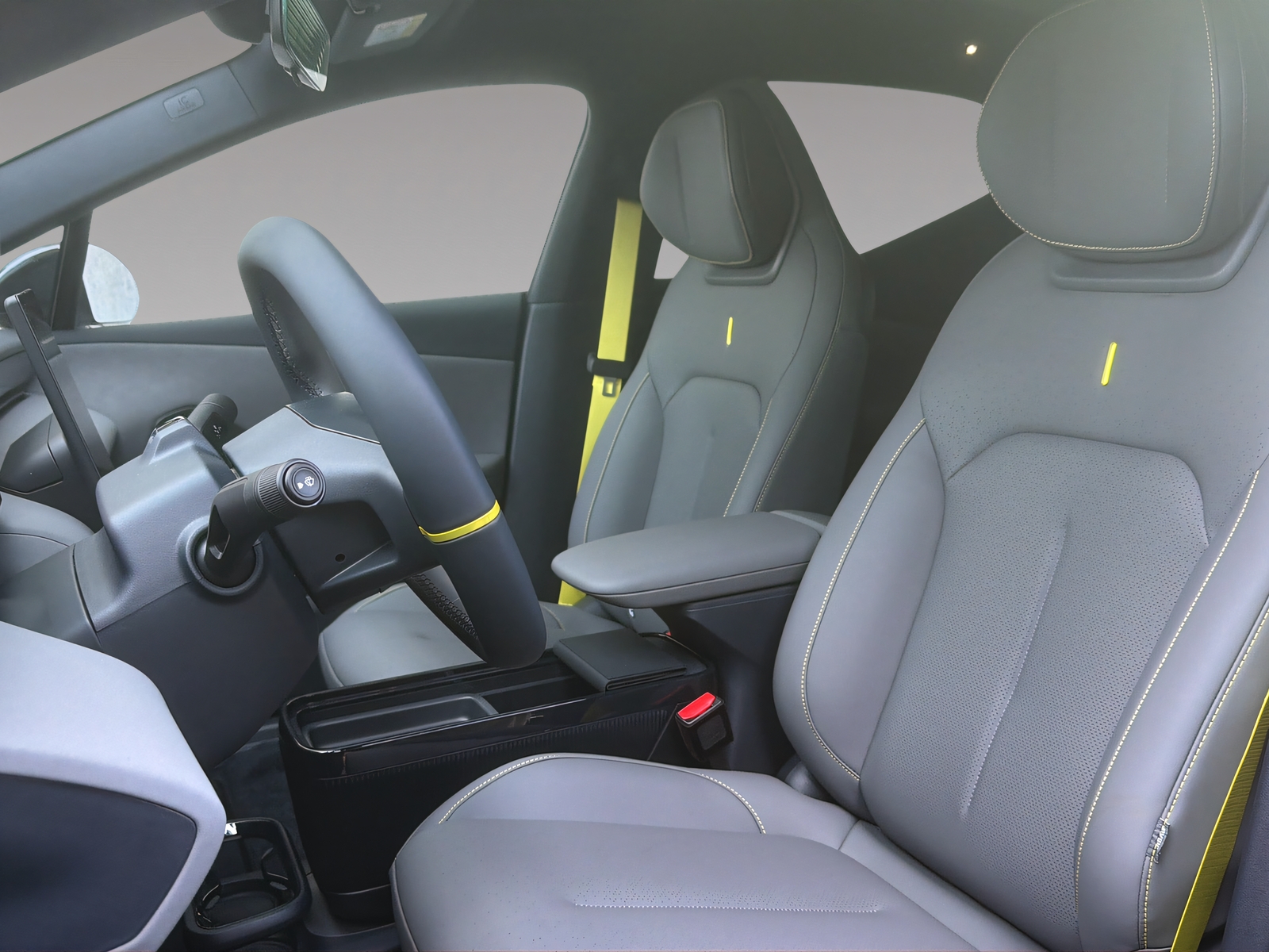 LYNK & CO 02 More-image-5